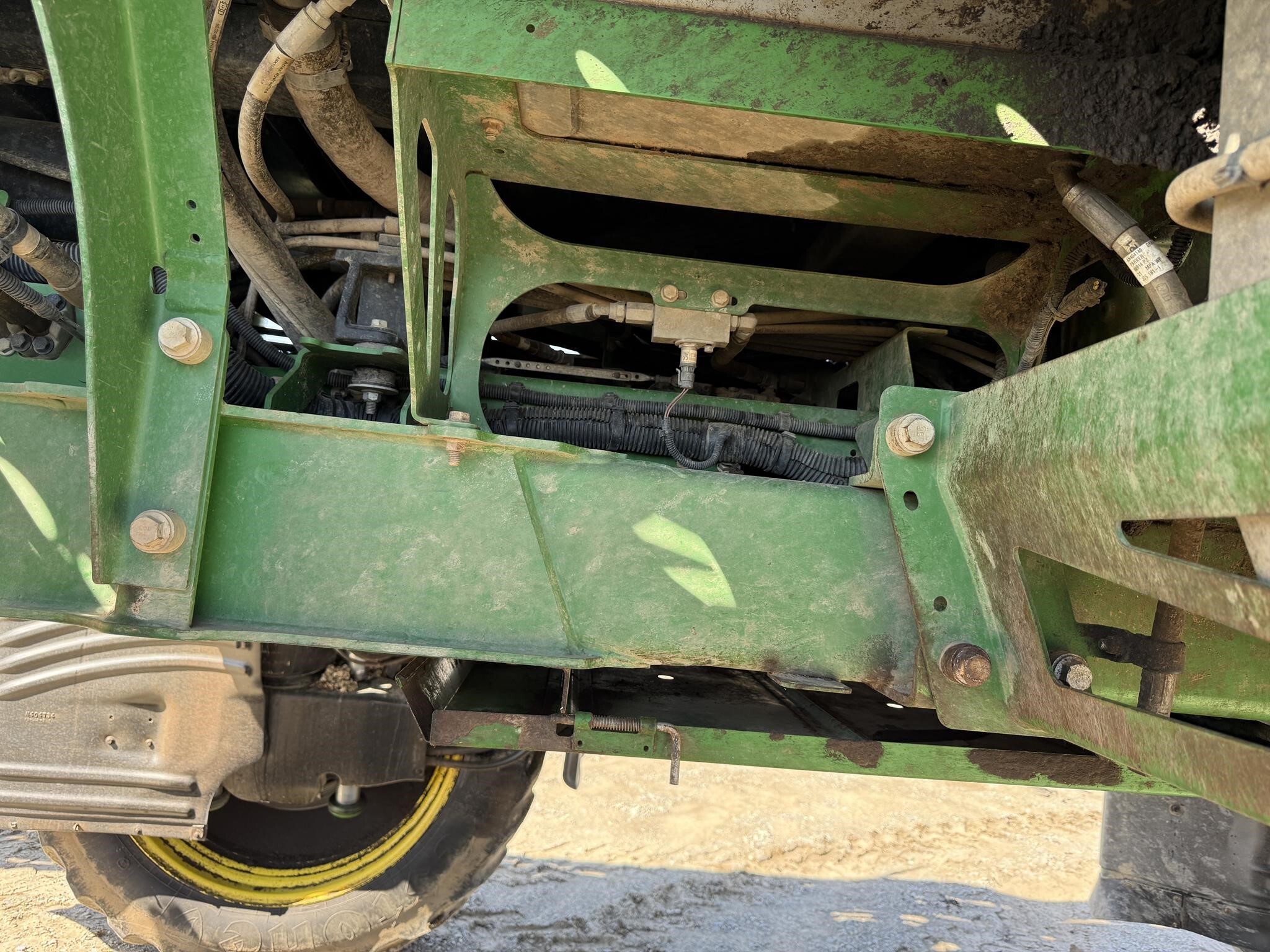 2019 John Deere R4030 Self-Propelled Sprayer