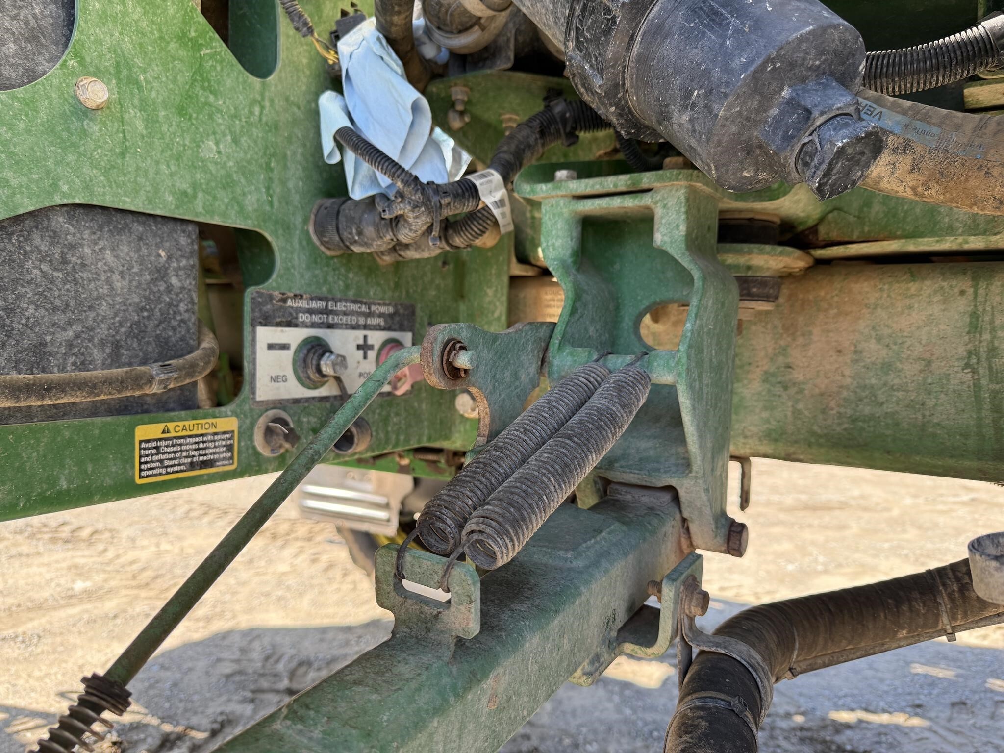 2019 John Deere R4030 Self-Propelled Sprayer