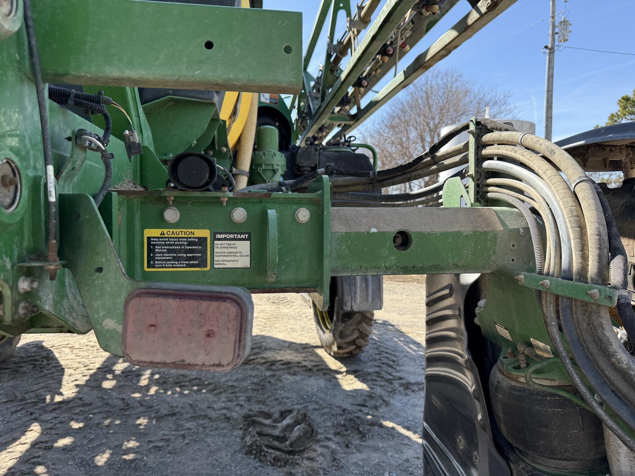 2019 John Deere R4030 Self-Propelled Sprayer