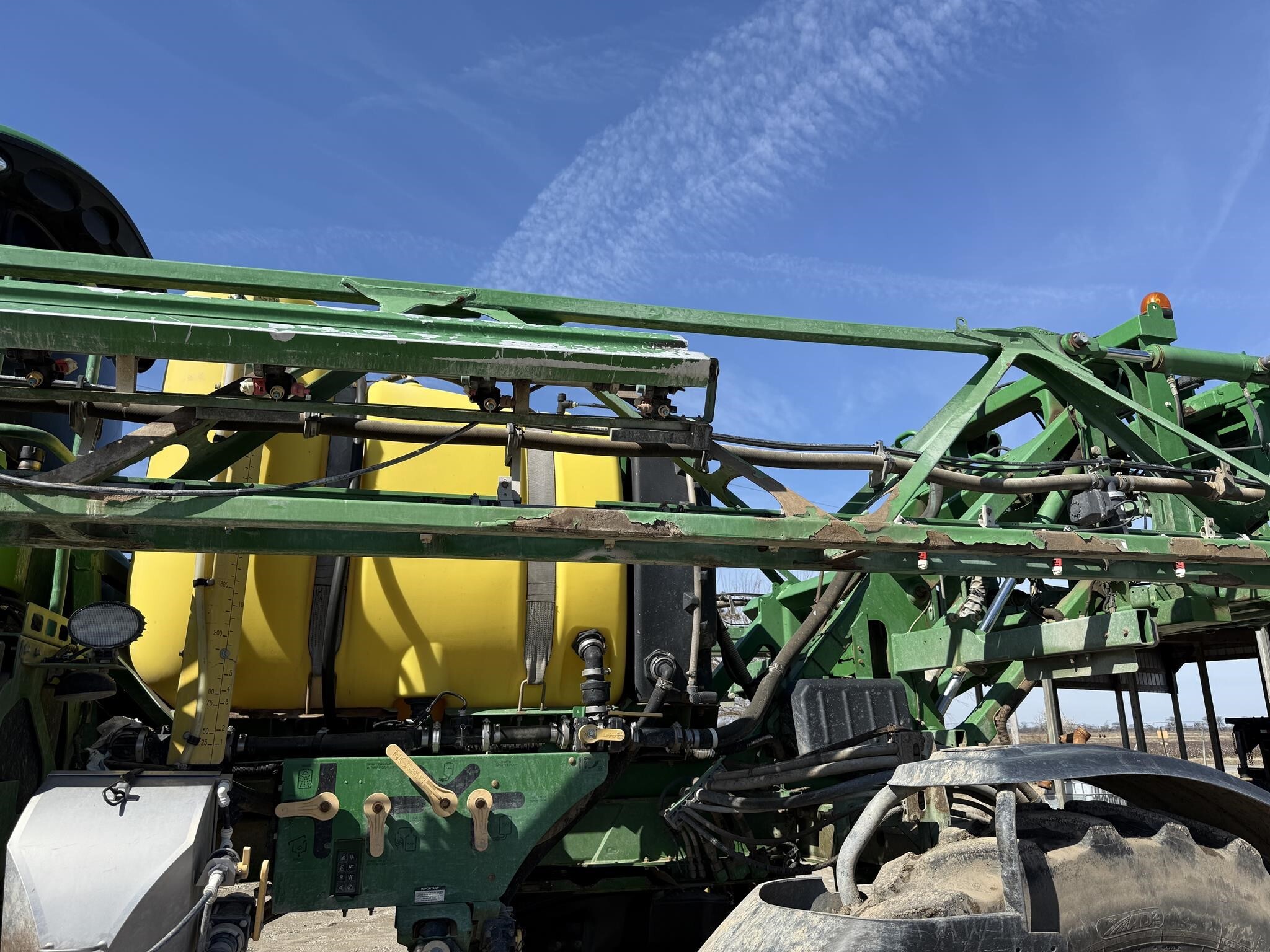 2019 John Deere R4030 Self-Propelled Sprayer