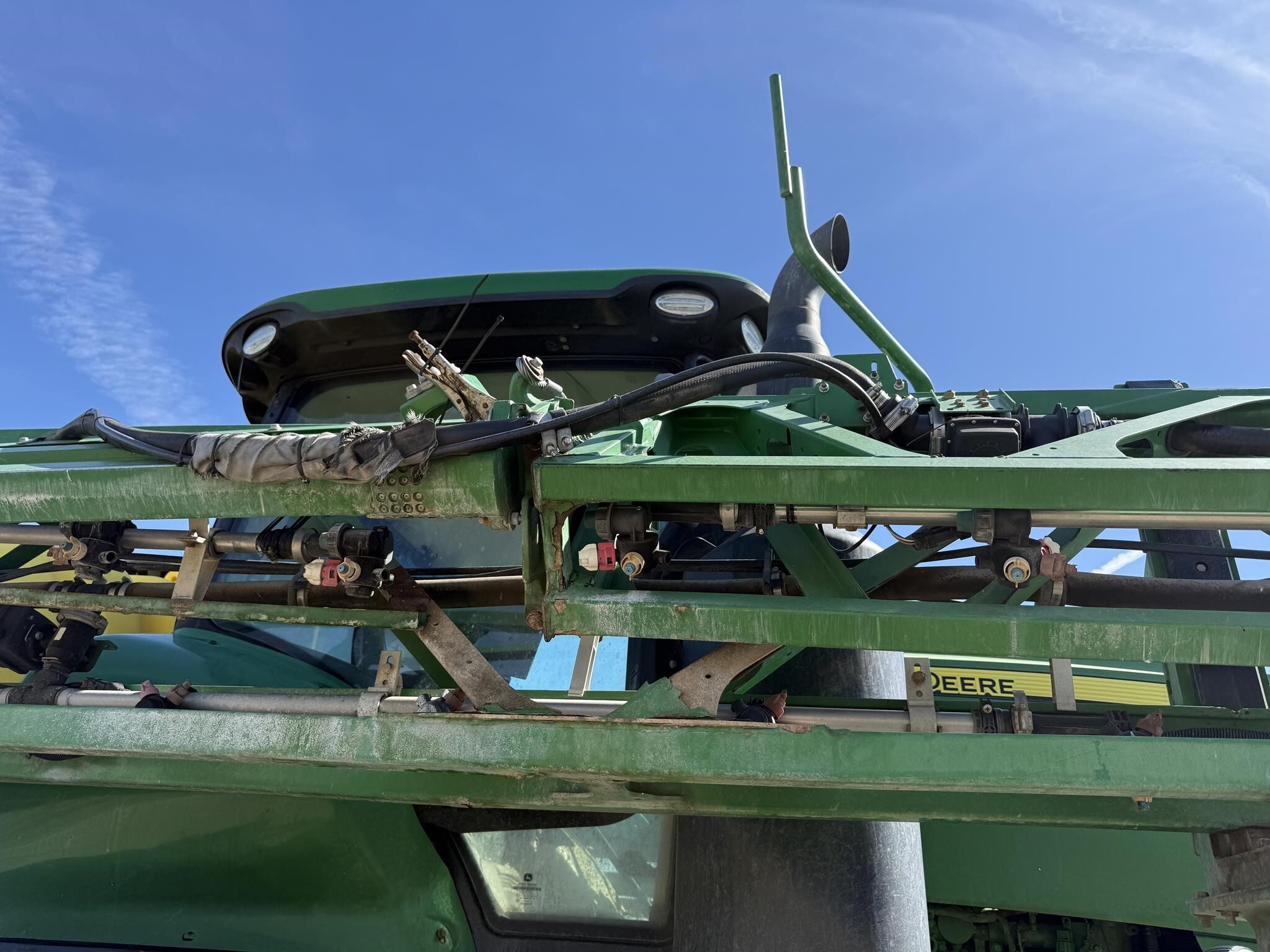 2019 John Deere R4030 Self-Propelled Sprayer
