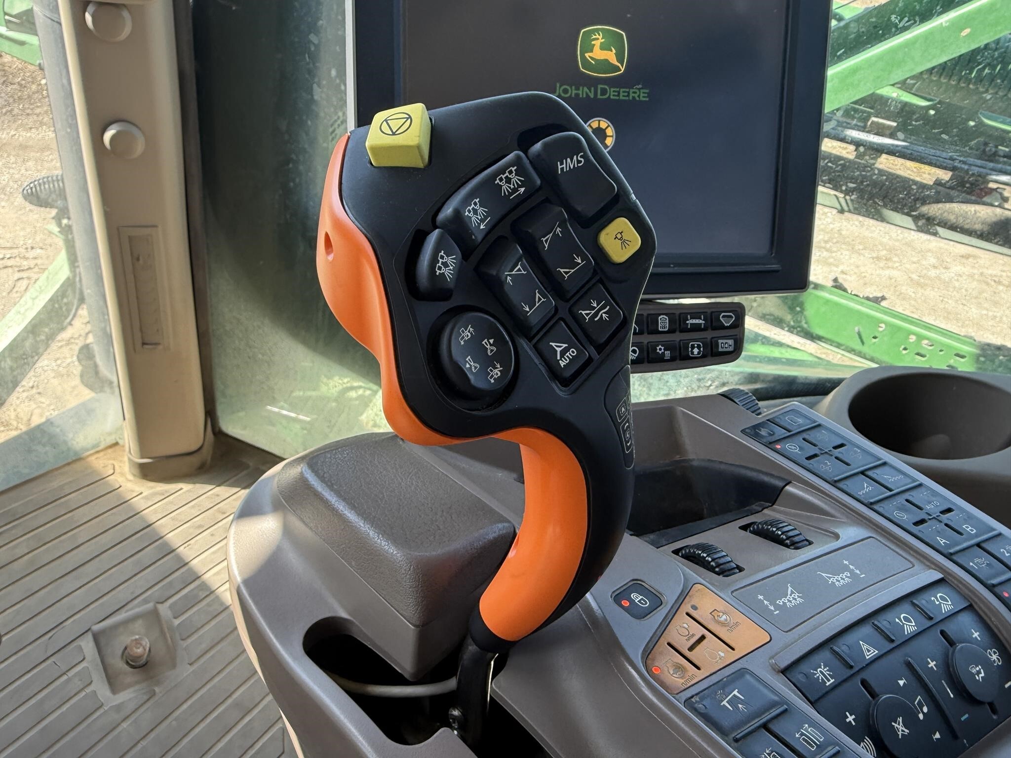 2019 John Deere R4030 Self-Propelled Sprayer