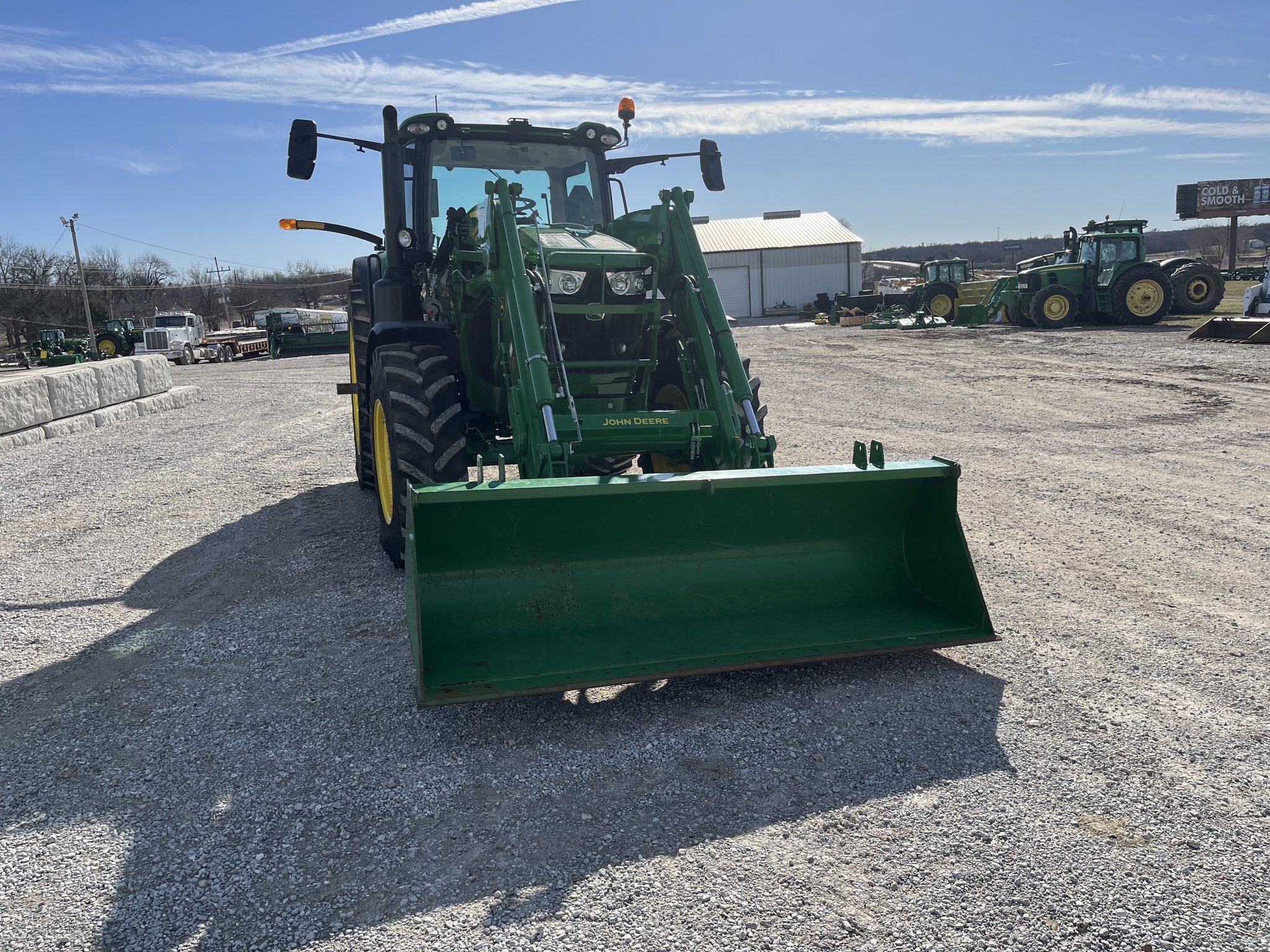 2022 John Deere 6R 175 Tractor