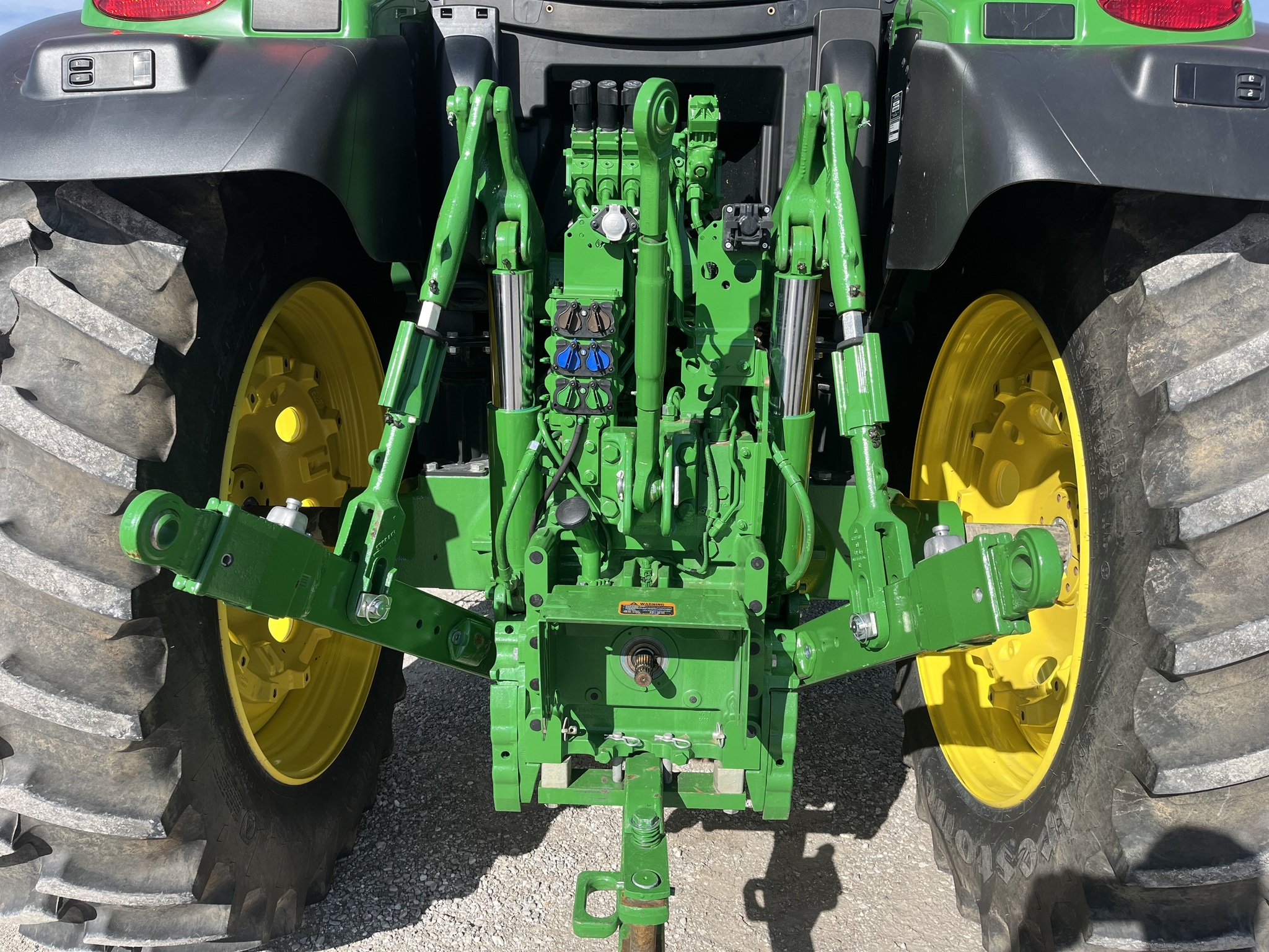2022 John Deere 6R 175 Tractor