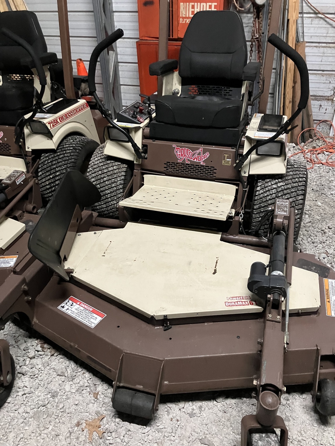 2016 Grasshopper 725KT Lawn Mower