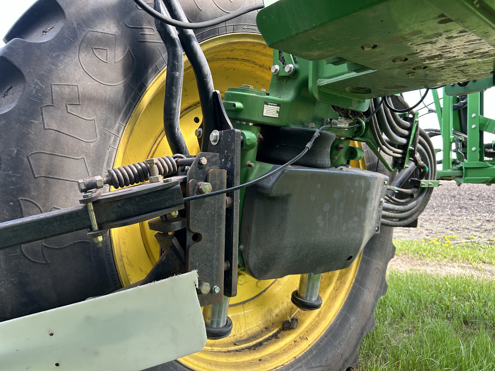 2019 John Deere R4045 Self-Propelled Sprayer