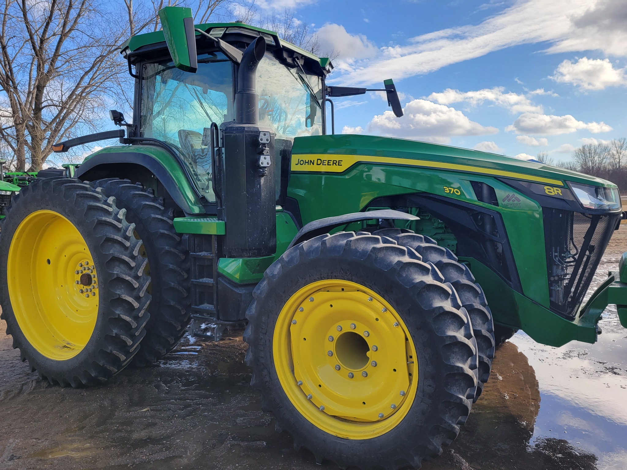 2024 John Deere 8R 370 Tractor