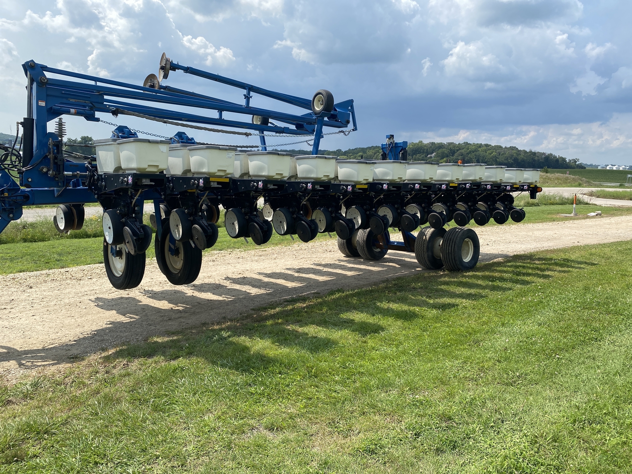 2004 Kinze 3700 Planter