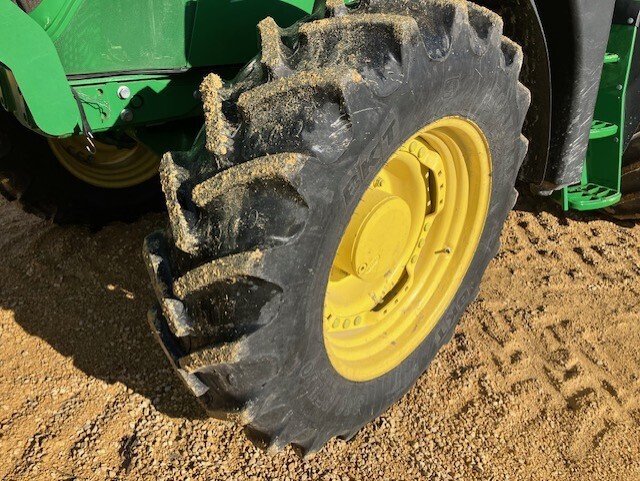 2013 John Deere 6140R Tractor