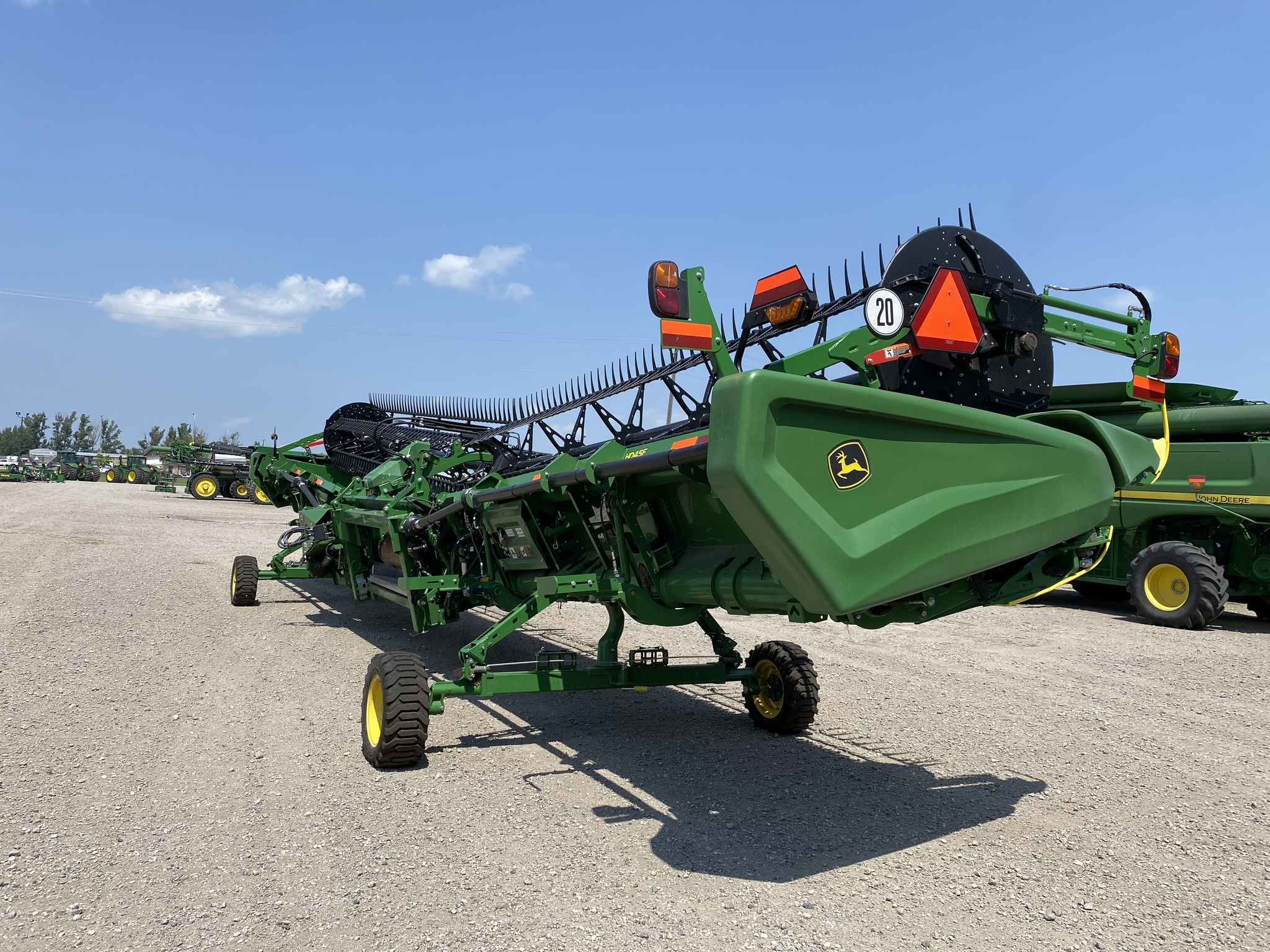 2022 John Deere HD45F Platform