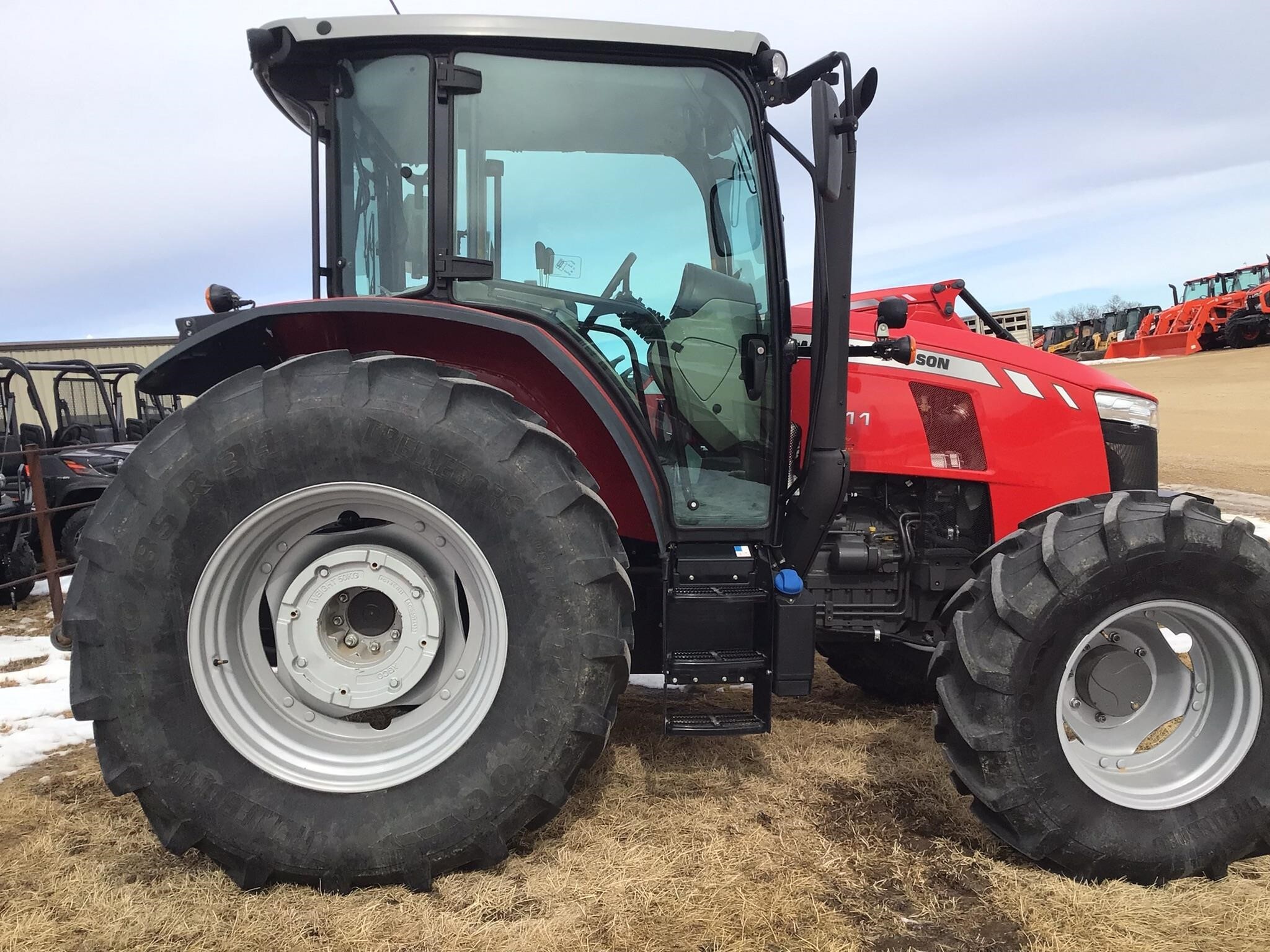 2022 Massey Ferguson 5711 Tractor