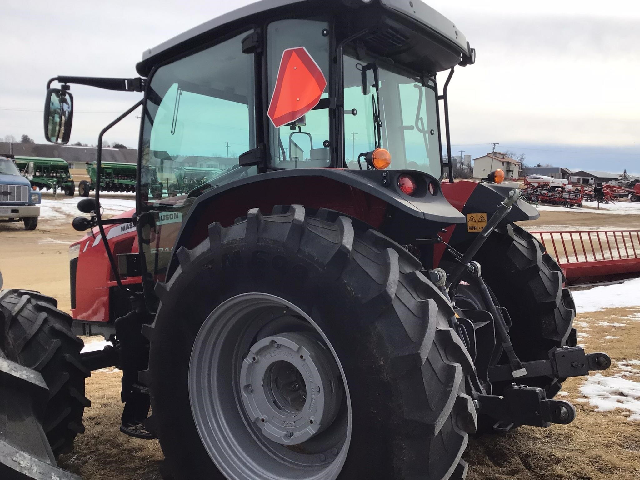 2022 Massey Ferguson 5711 Tractor