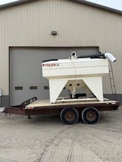  Friesen 220 Seed Tender