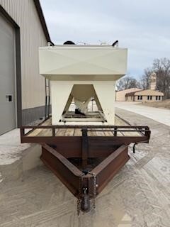  Friesen 220 Seed Tender