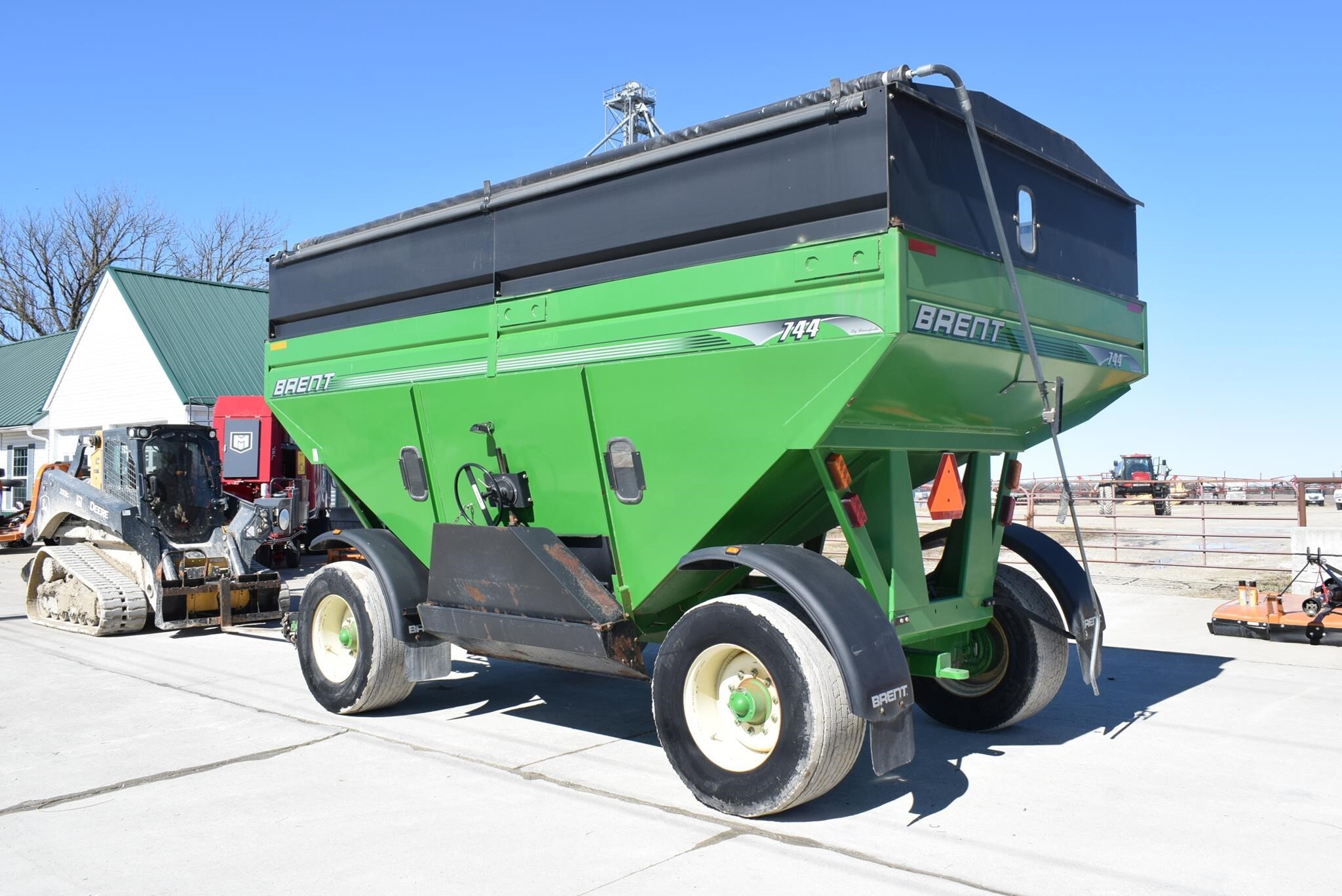  Brent 744 Gravity Wagon