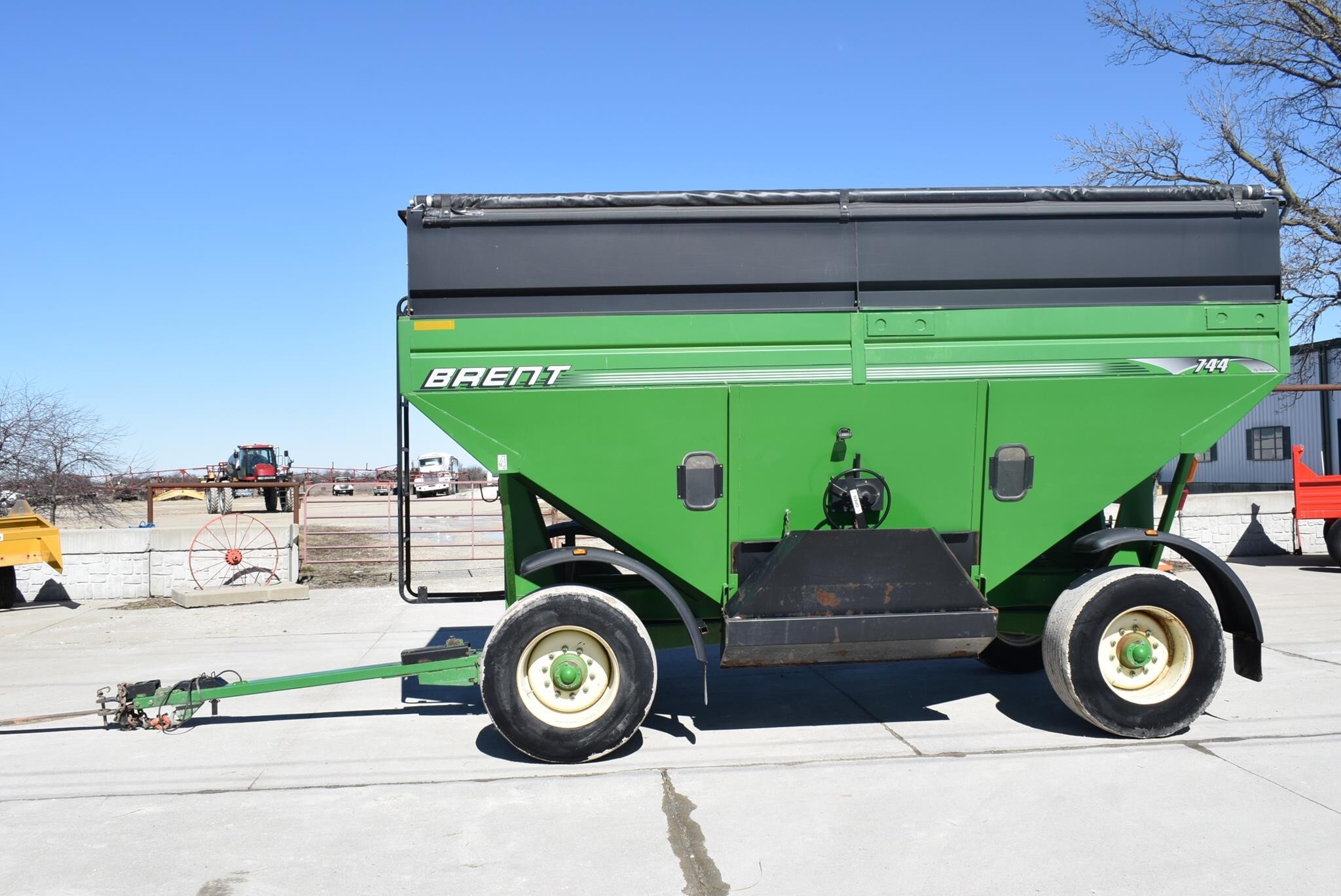  Brent 744 Gravity Wagon
