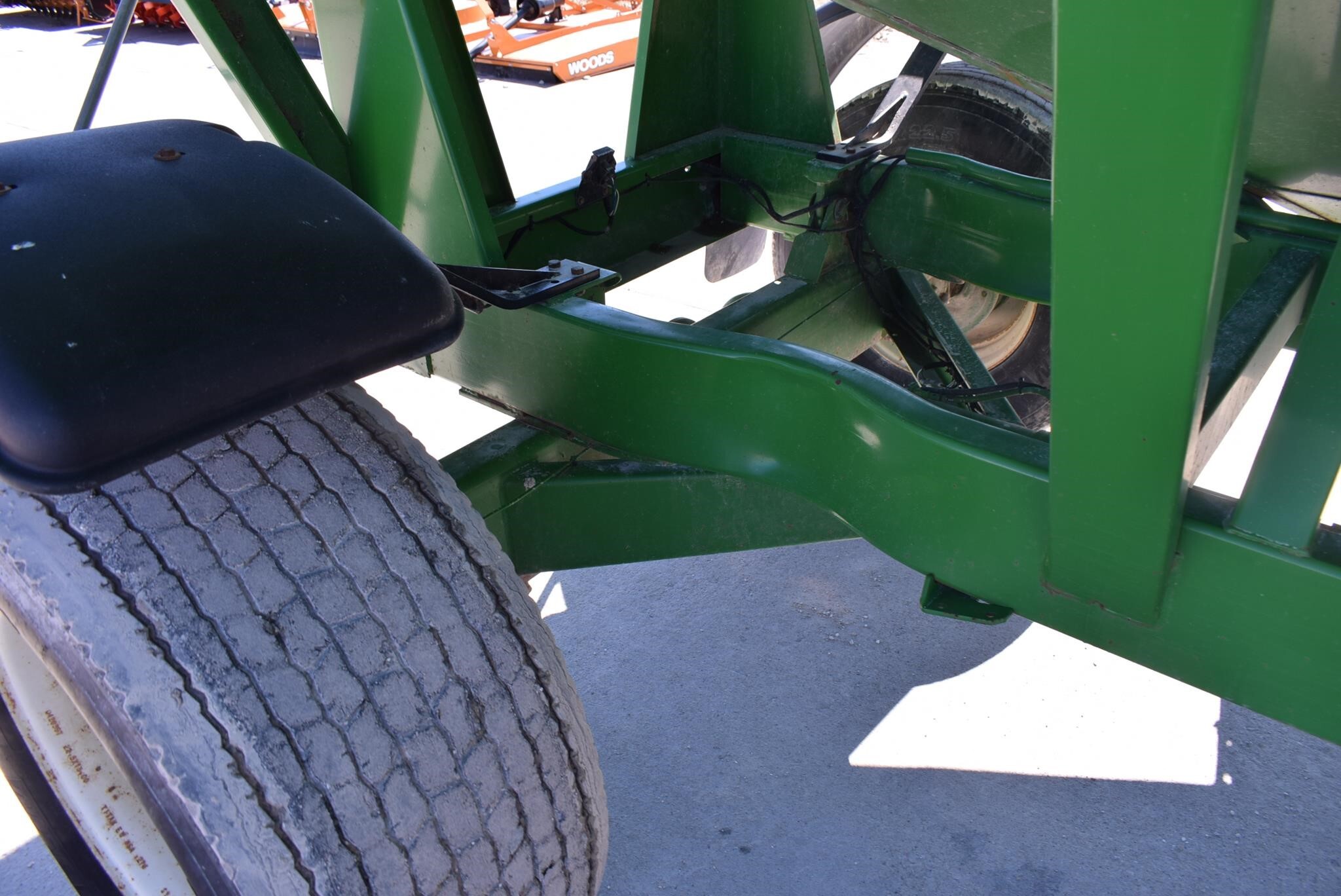  Brent 744 Gravity Wagon