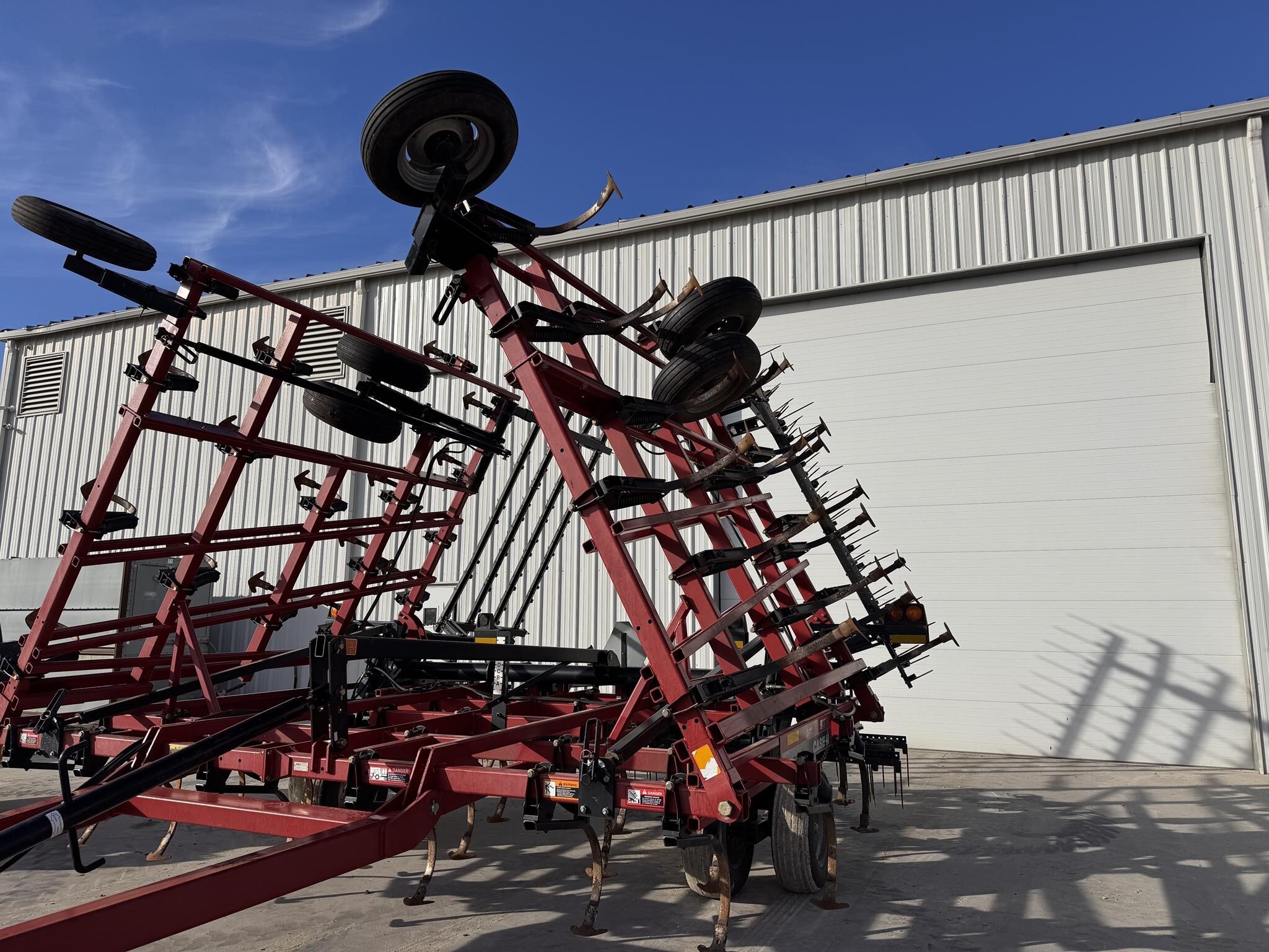 2005 Case IH Tigermate II Field Cultivator