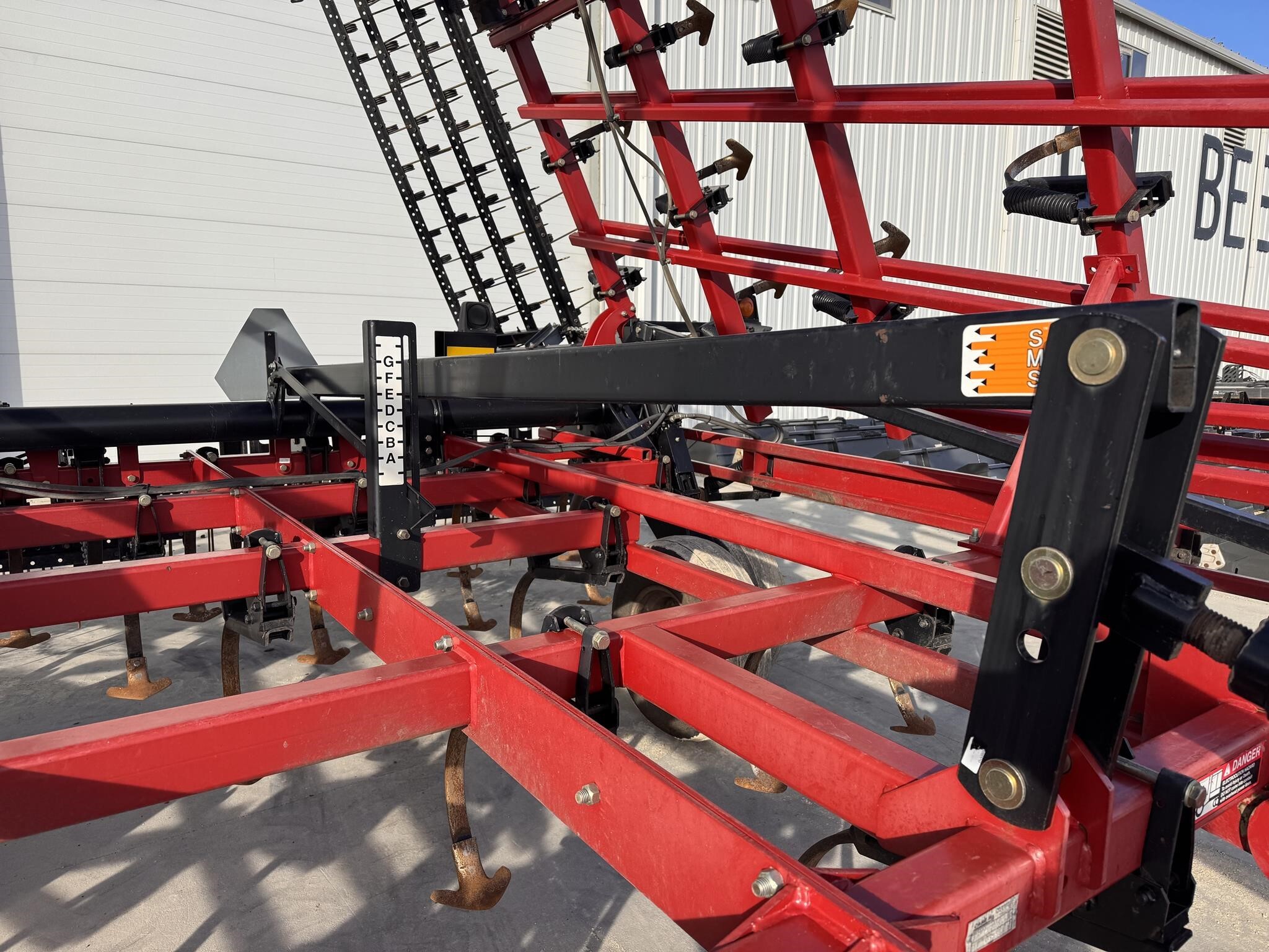 2005 Case IH Tigermate II Field Cultivator