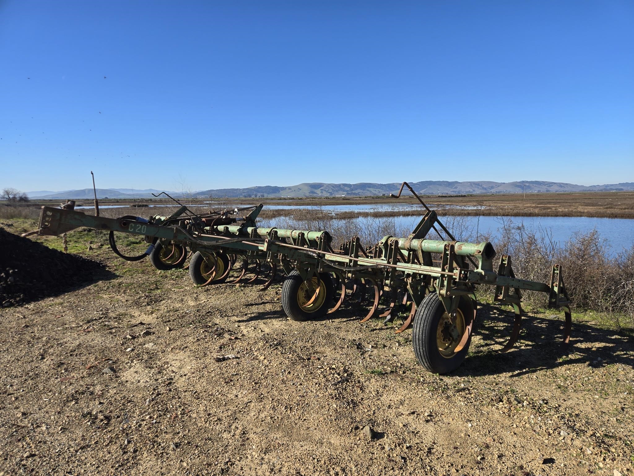 2000 John Deere C20 Chisel Plow