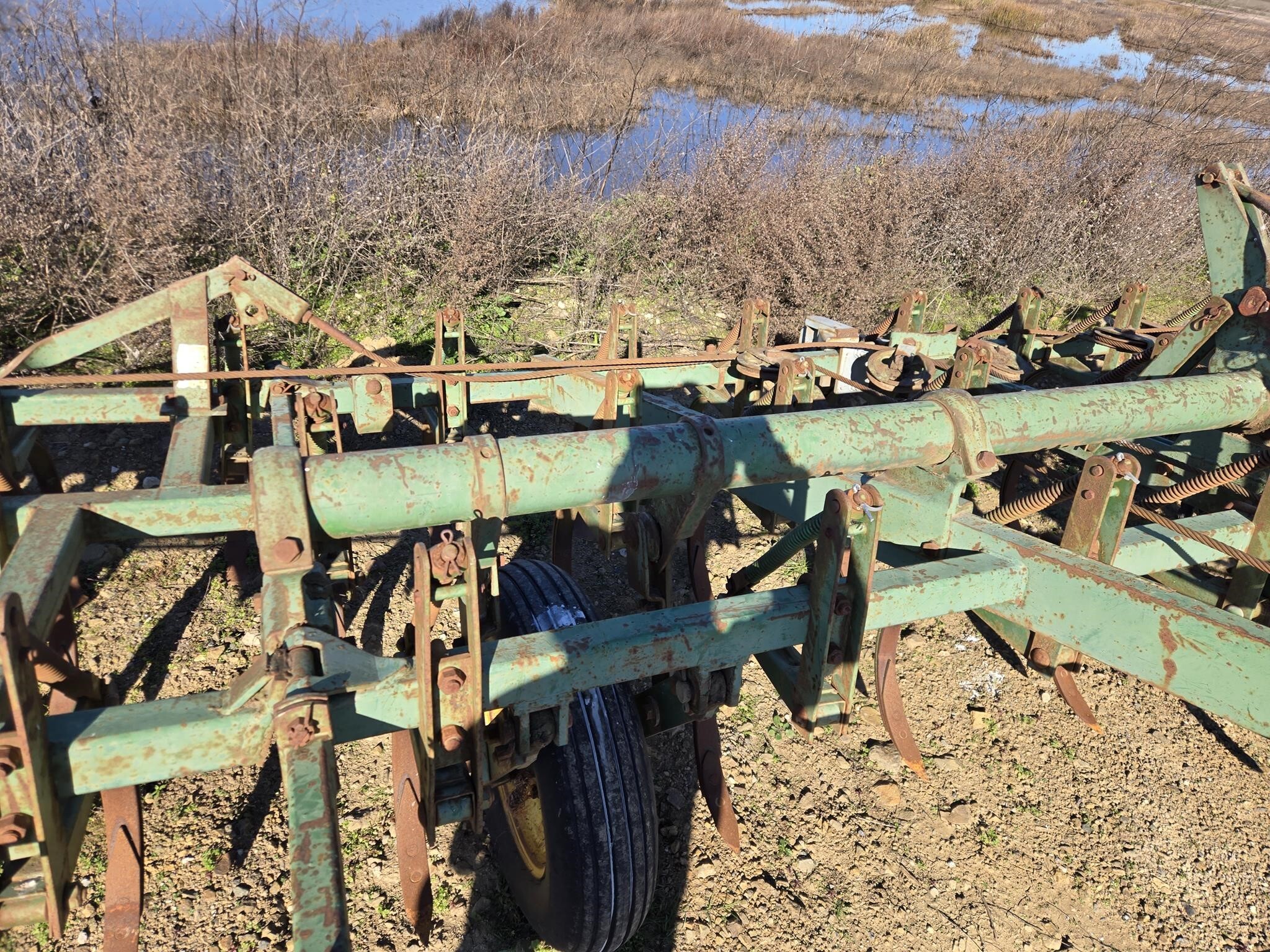 2000 John Deere C20 Chisel Plow