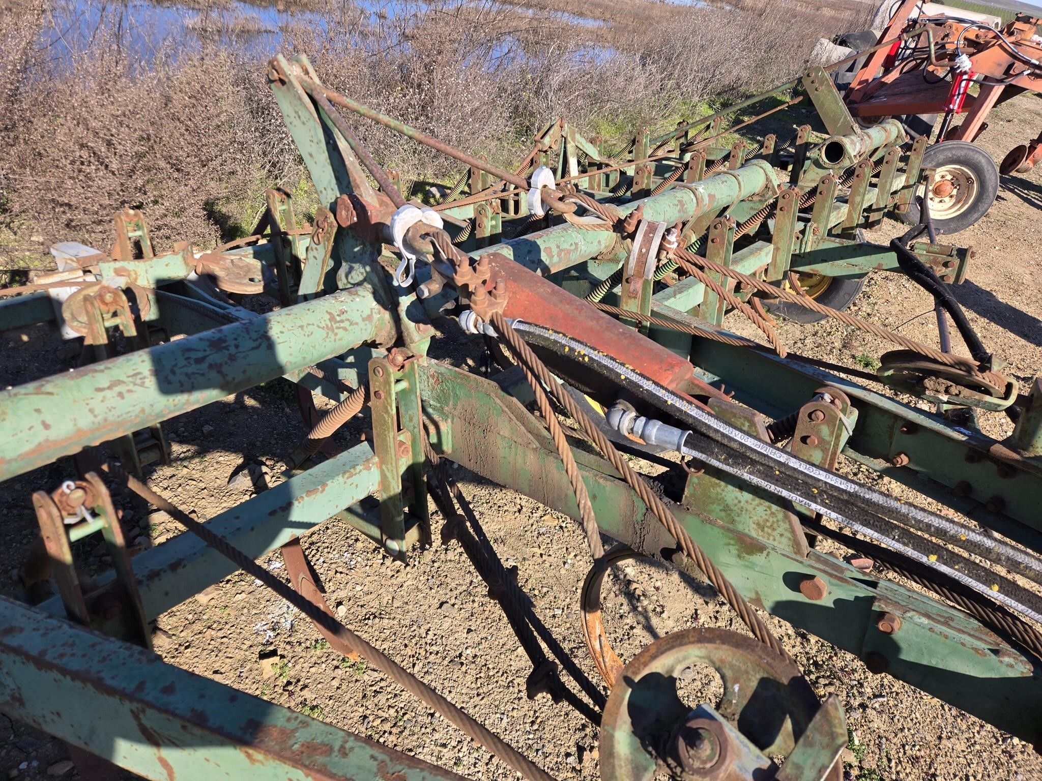 2000 John Deere C20 Chisel Plow