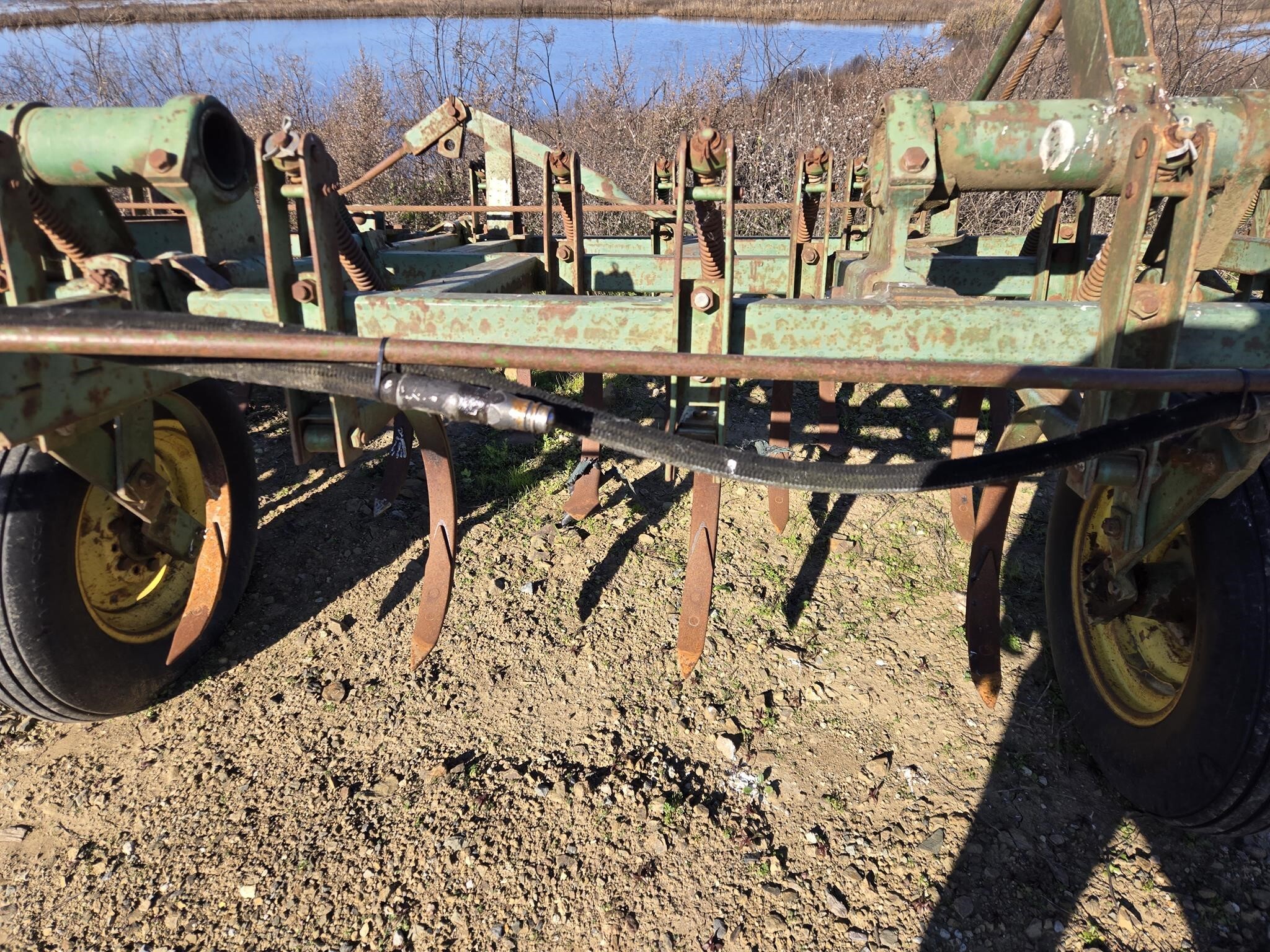 2000 John Deere C20 Chisel Plow