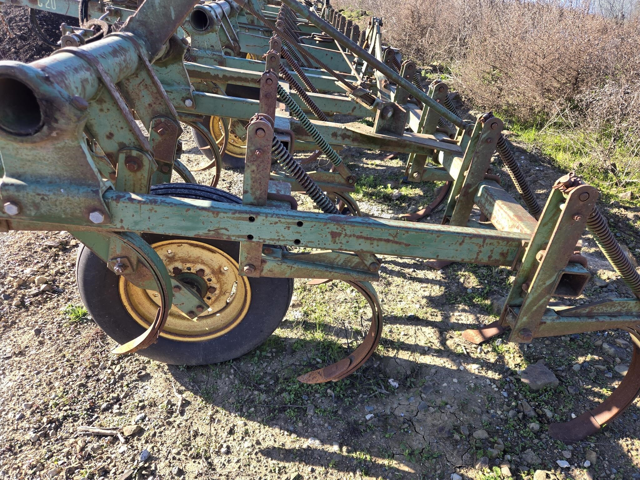 2000 John Deere C20 Chisel Plow