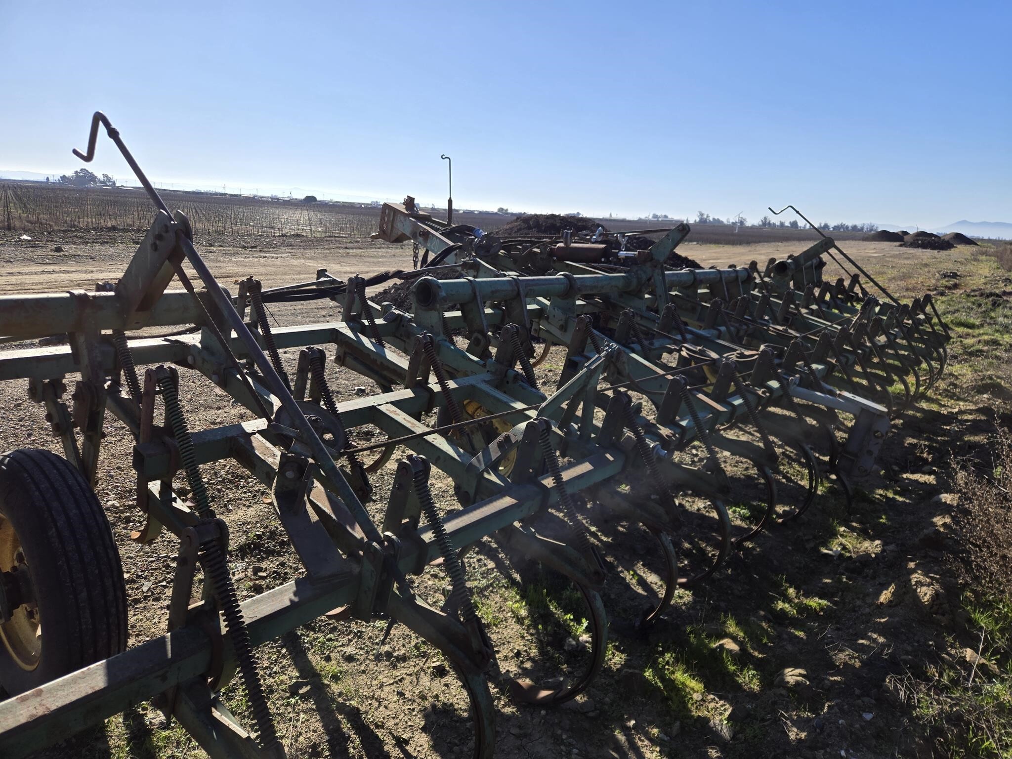 2000 John Deere C20 Chisel Plow