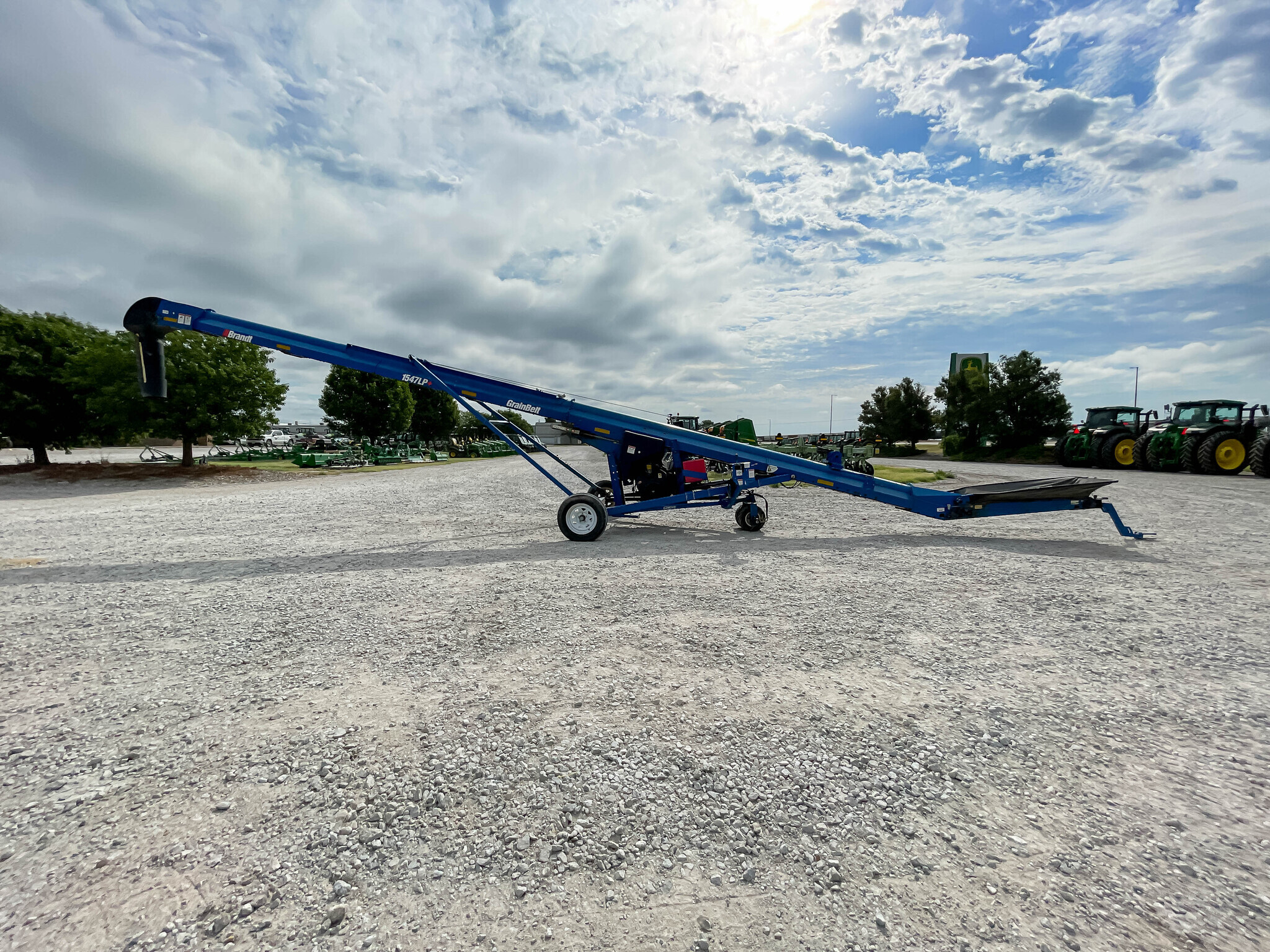 2021 Brandt 1547LP+ Augers and Conveyor