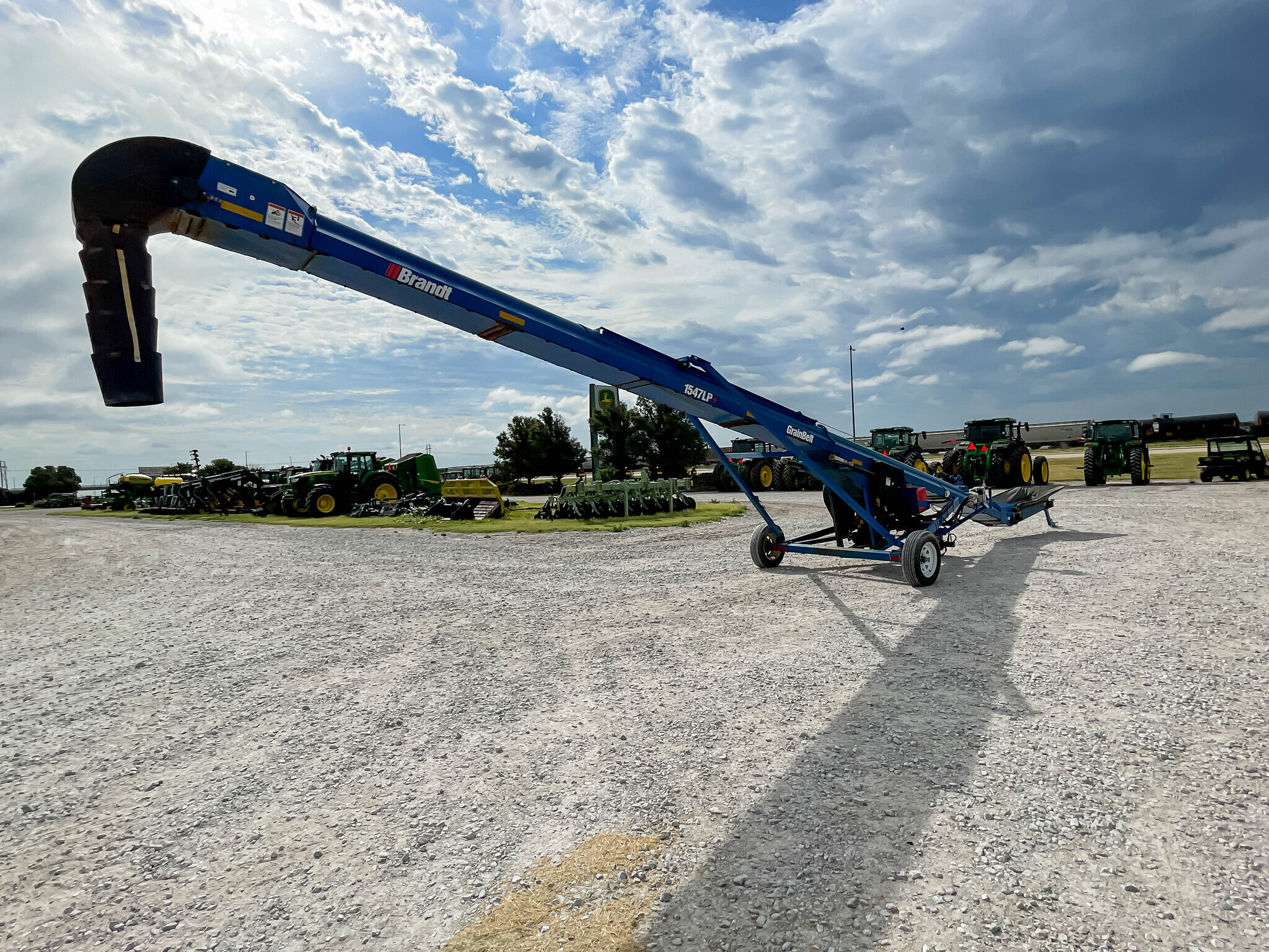 2021 Brandt 1547LP+ Augers and Conveyor