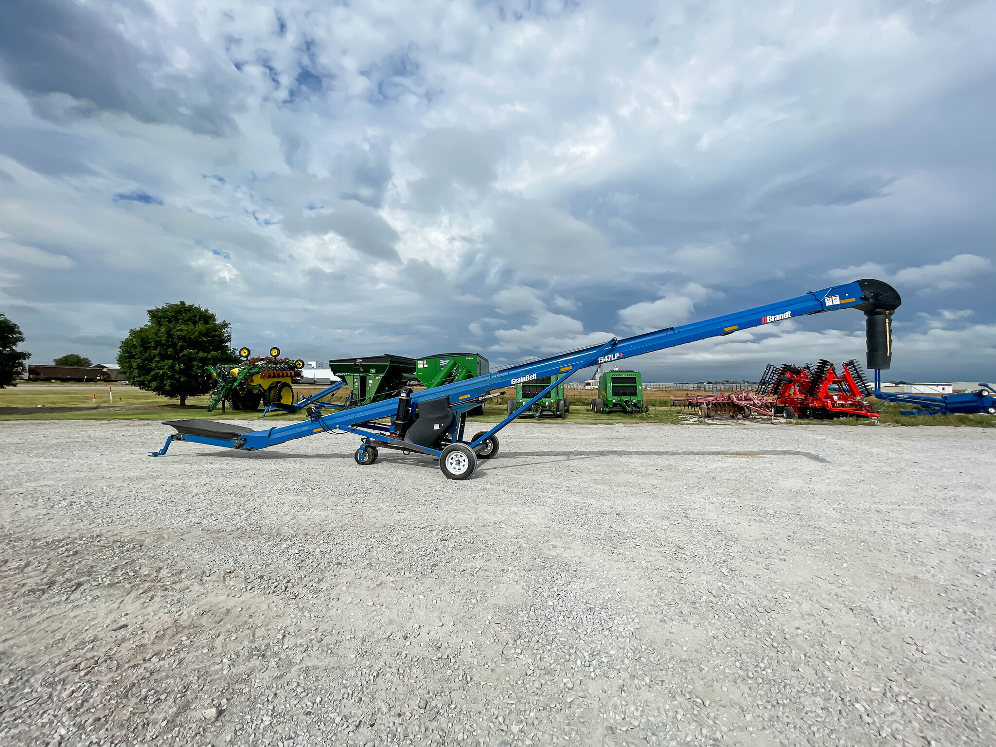 2021 Brandt 1547LP+ Augers and Conveyor