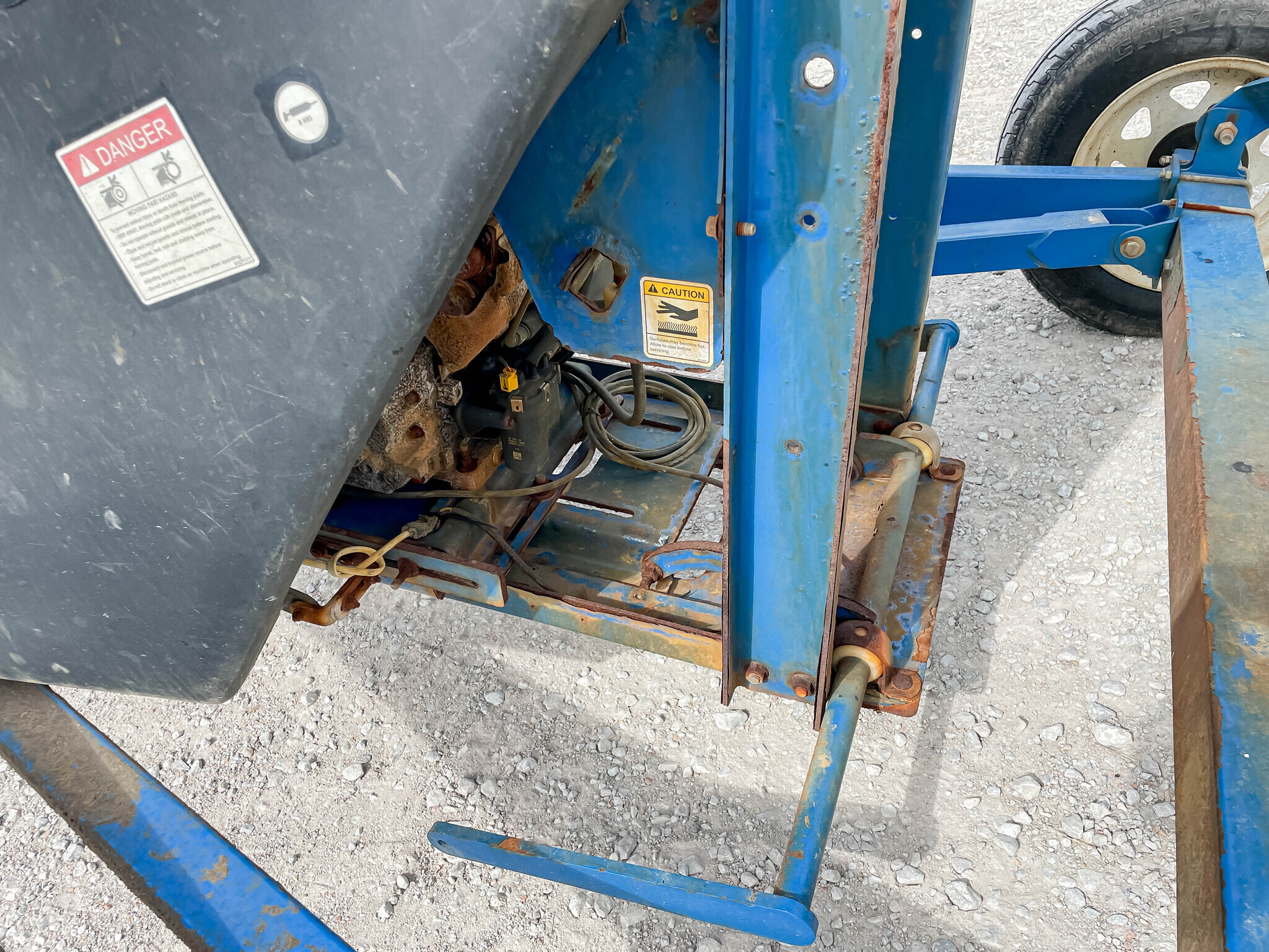 2021 Brandt 1547LP+ Augers and Conveyor