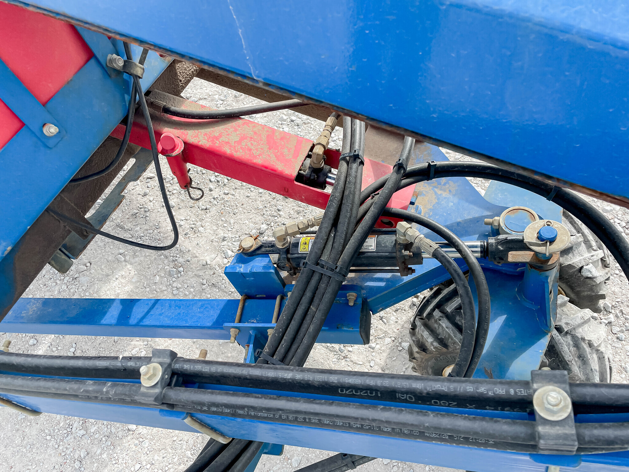 2021 Brandt 1547LP+ Augers and Conveyor