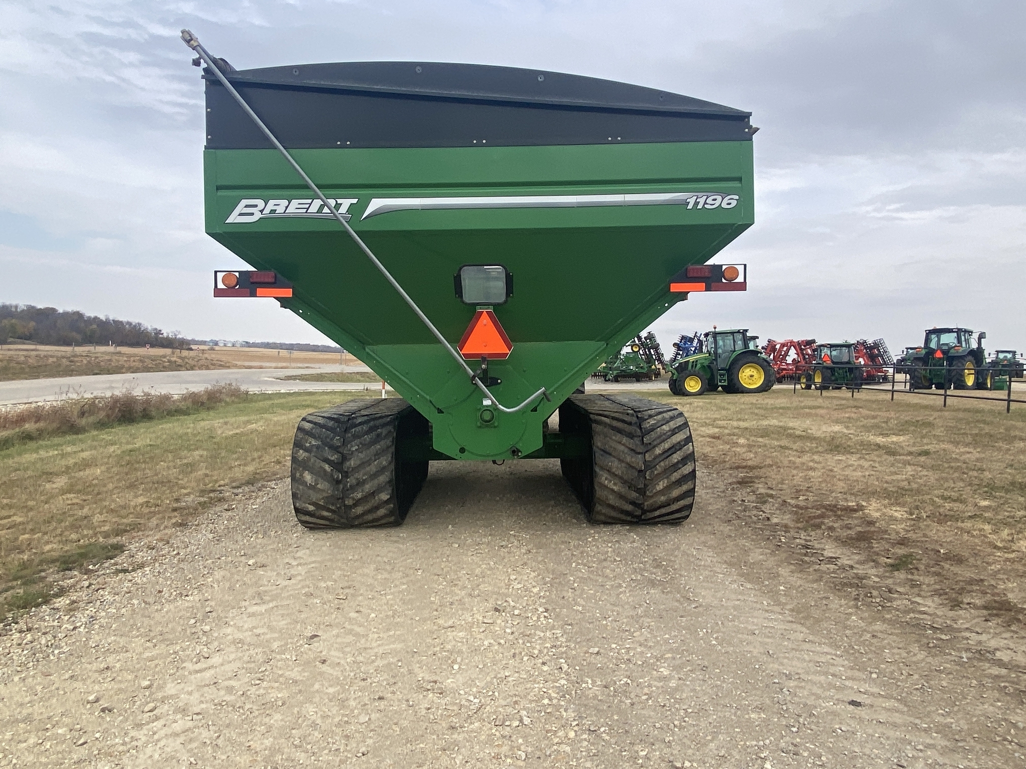 2014 Brent 1196 Grain Cart