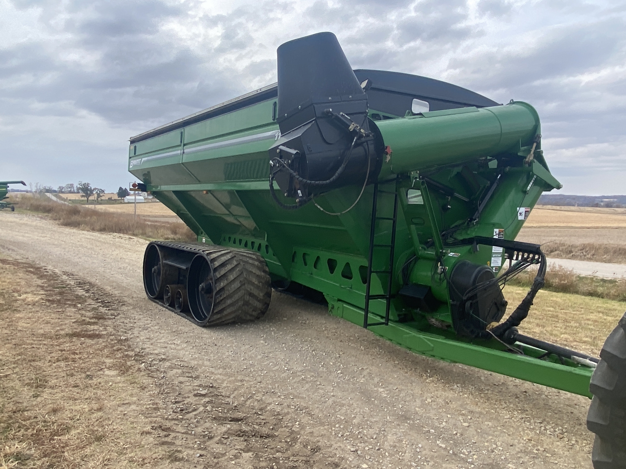 2014 Brent 1196 Grain Cart