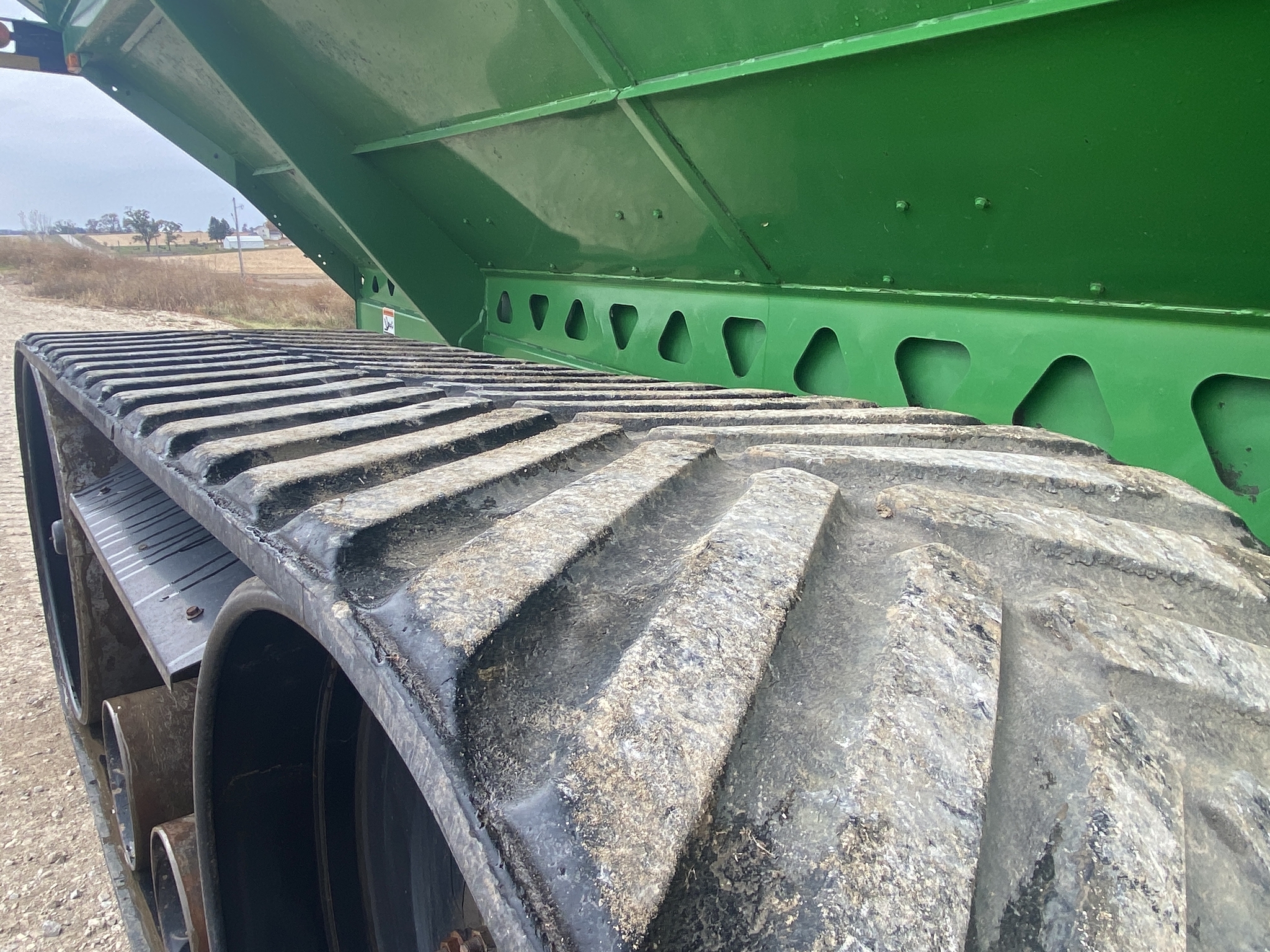 2014 Brent 1196 Grain Cart