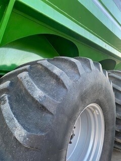 2021 Brent 1596 Grain Cart