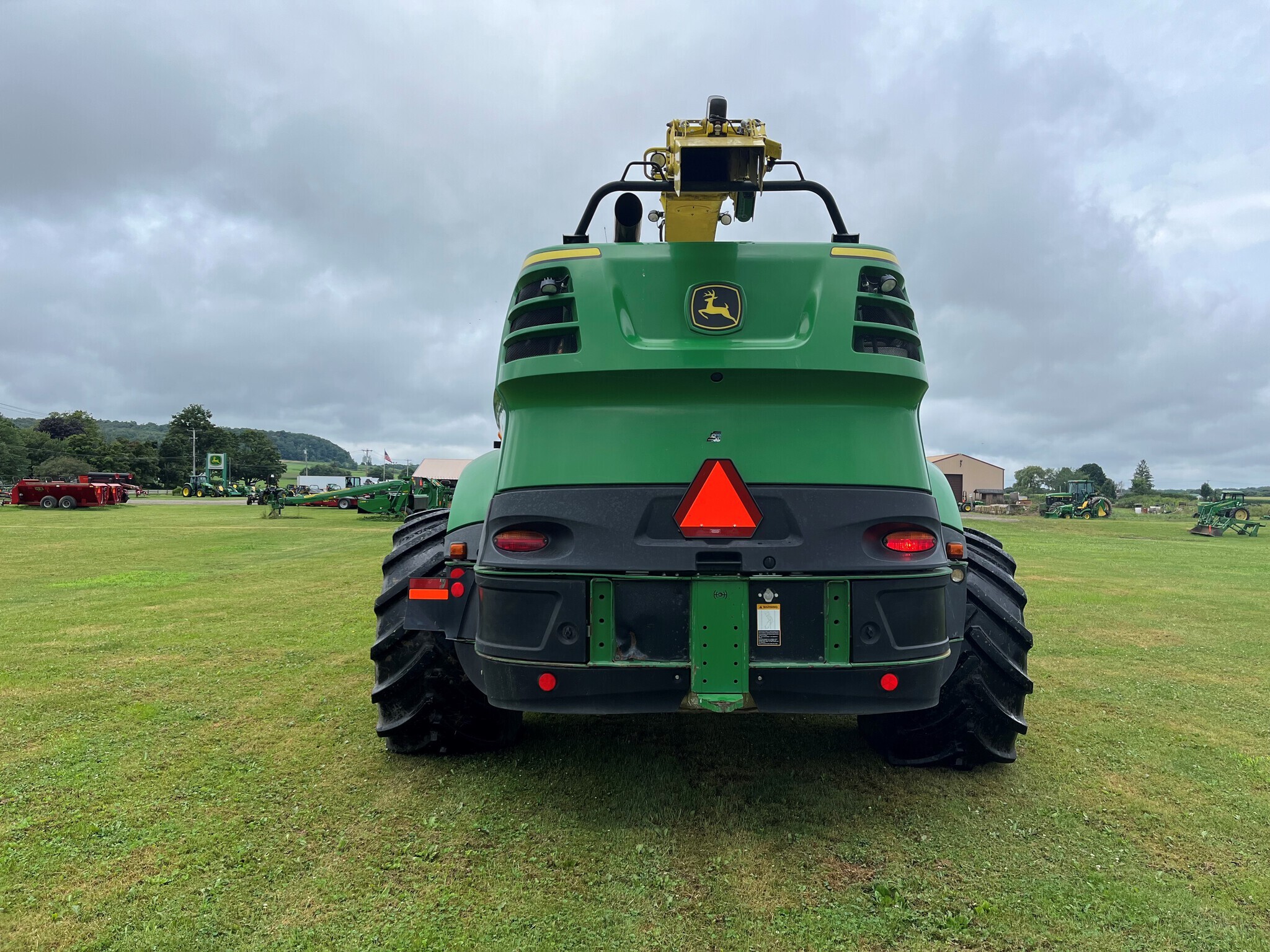 2017 John Deere 8600 Self-Propelled Forage Harvester