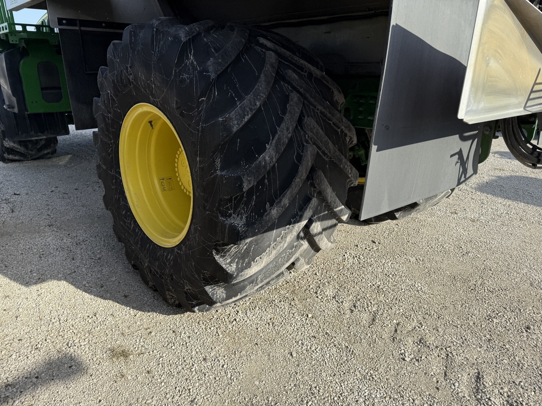 2022 John Deere 800R Self-Propelled Fertilizer Spreader