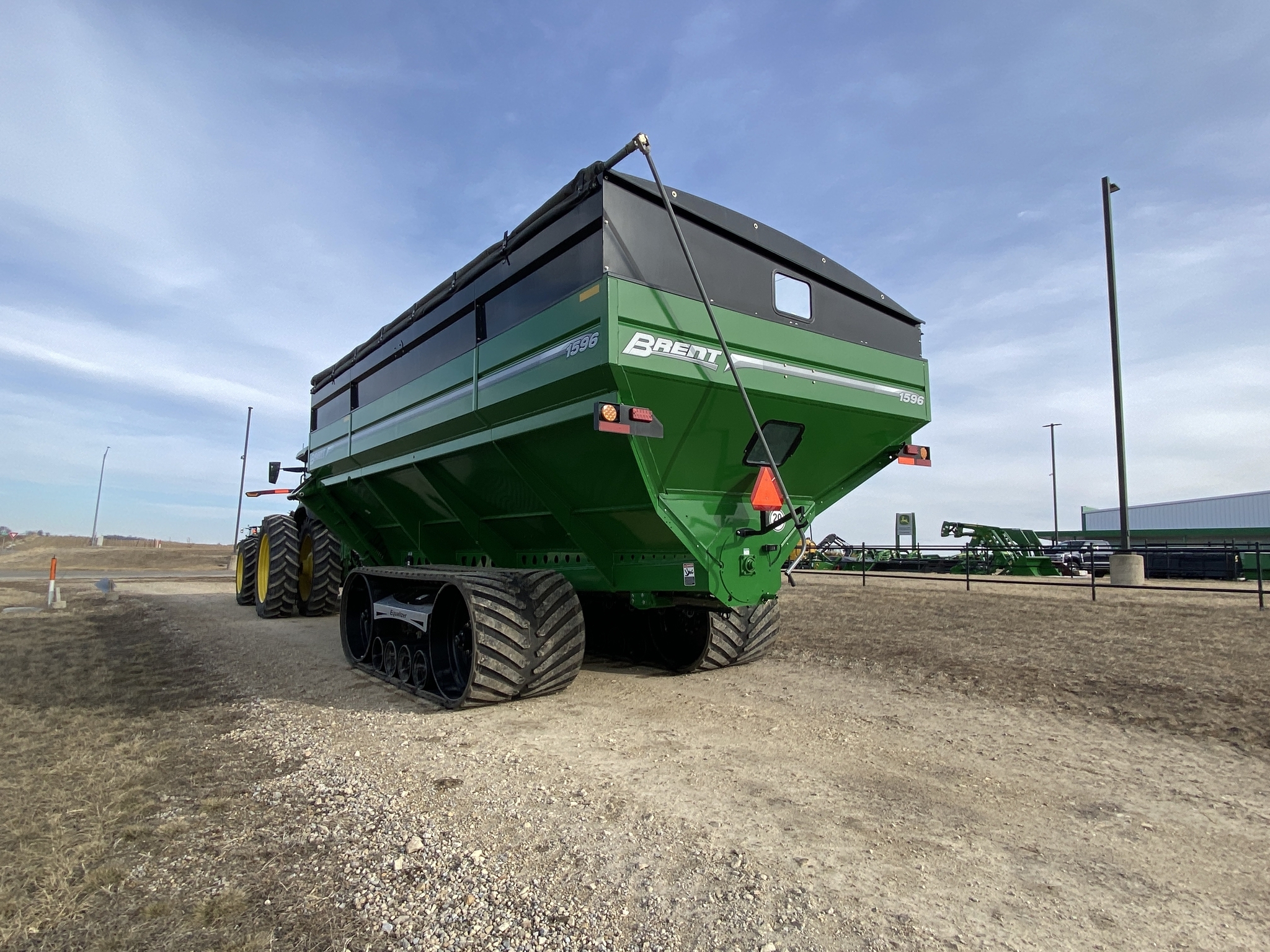 2022 Brent 1596 Grain Cart