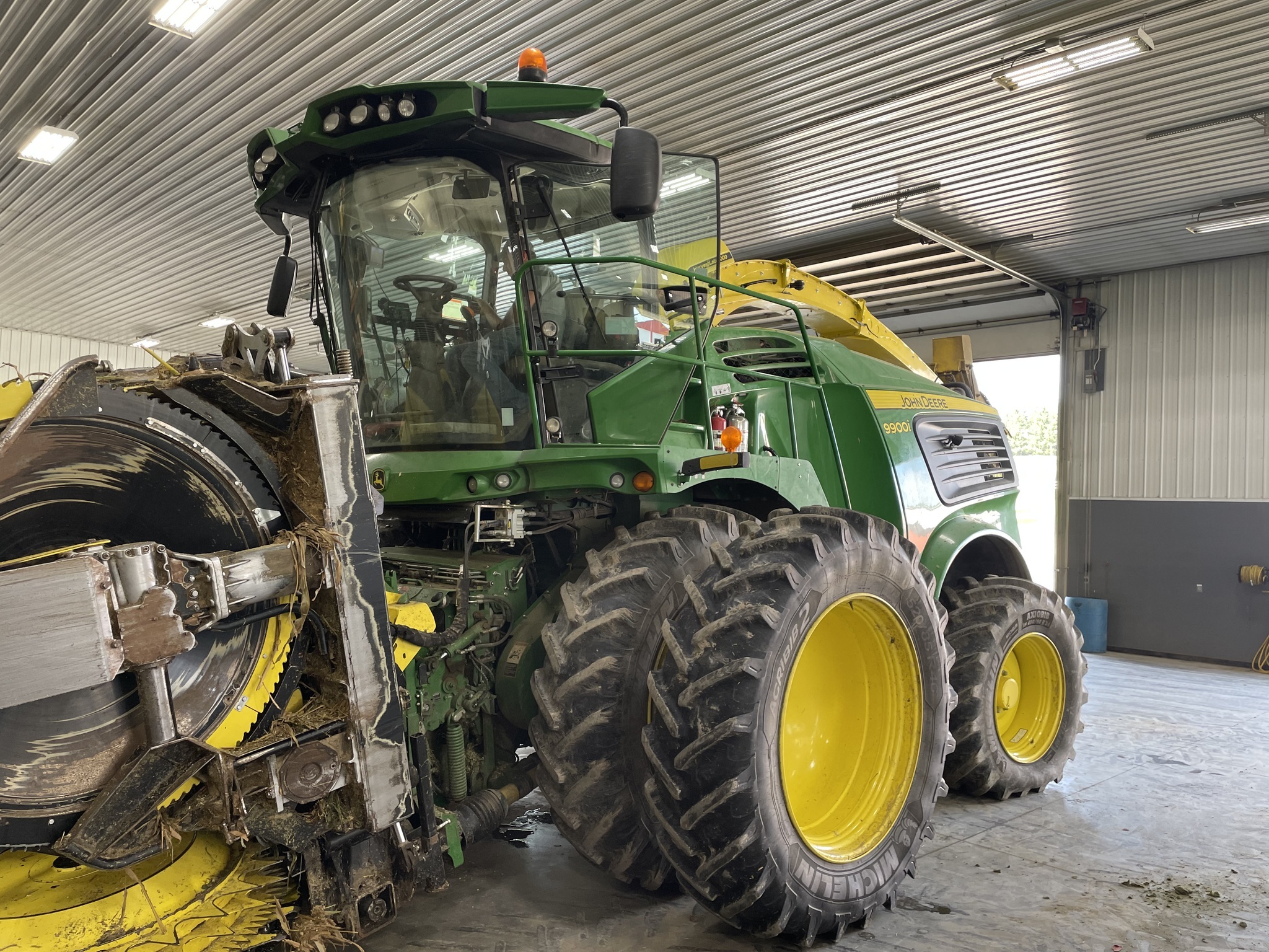 2020 John Deere 9900 Self-Propelled Forage Harvester