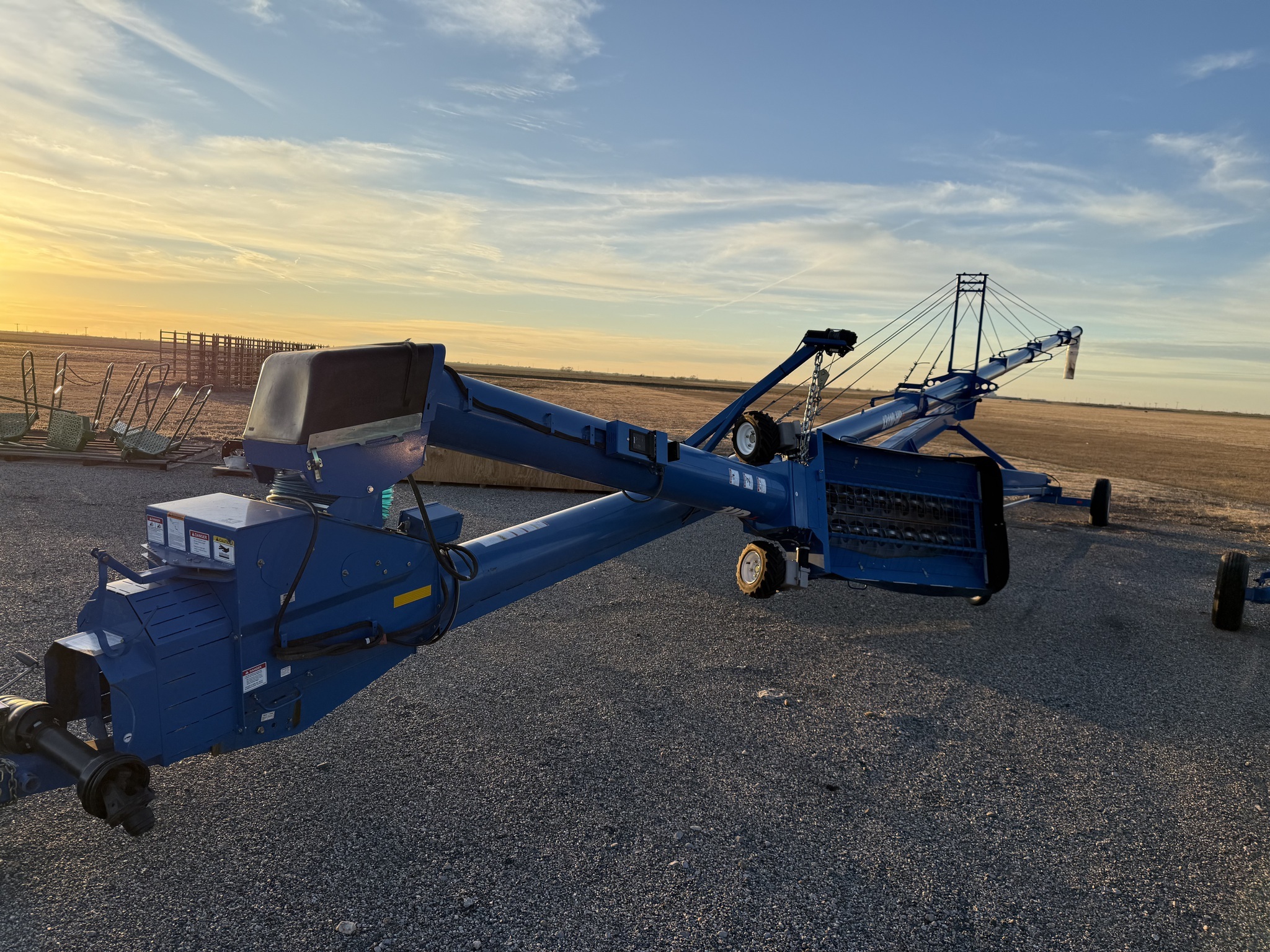 2020 Brandt 13110HP+ Augers and Conveyor