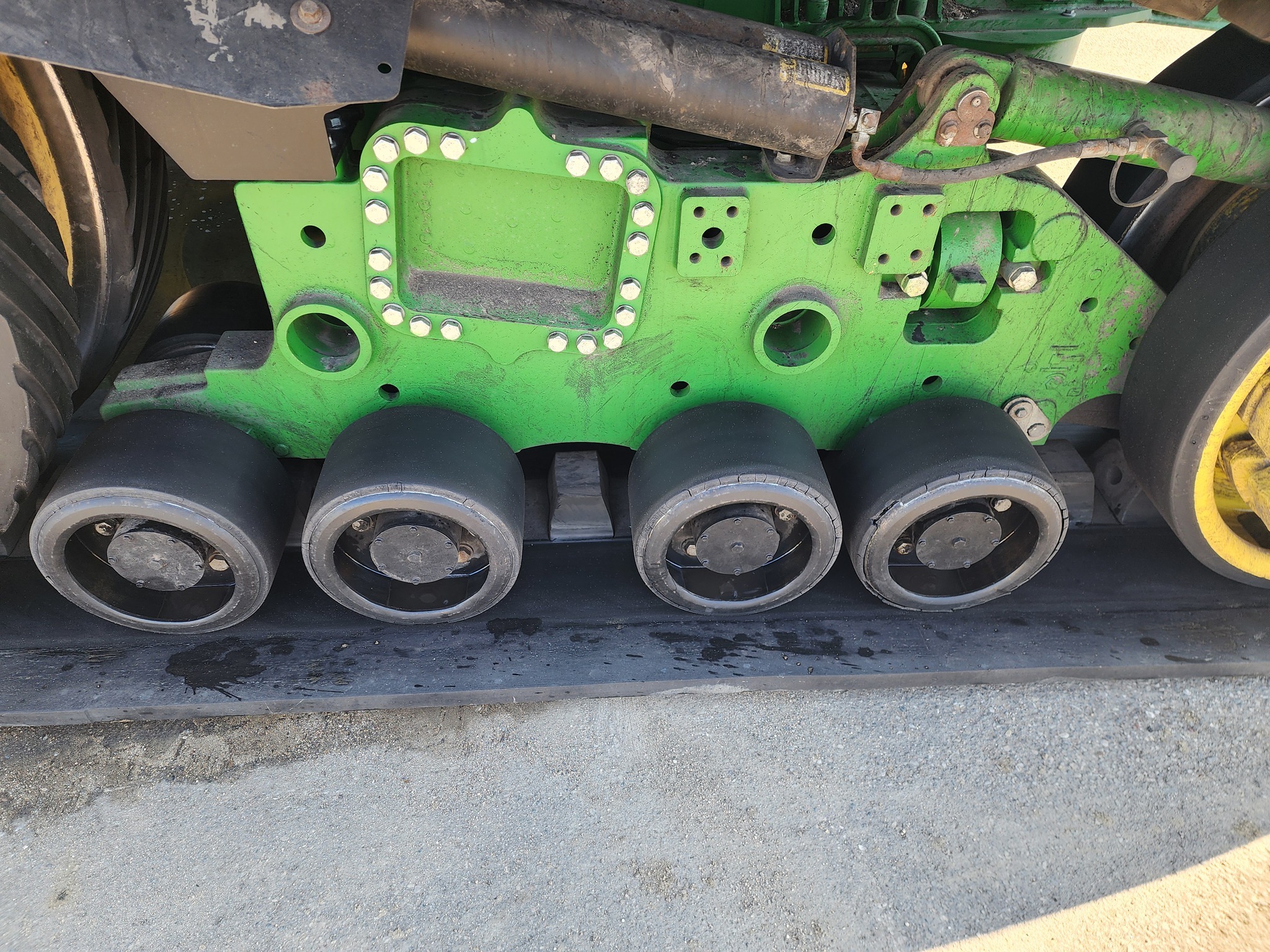 2015 John Deere 9570RT Tractor
