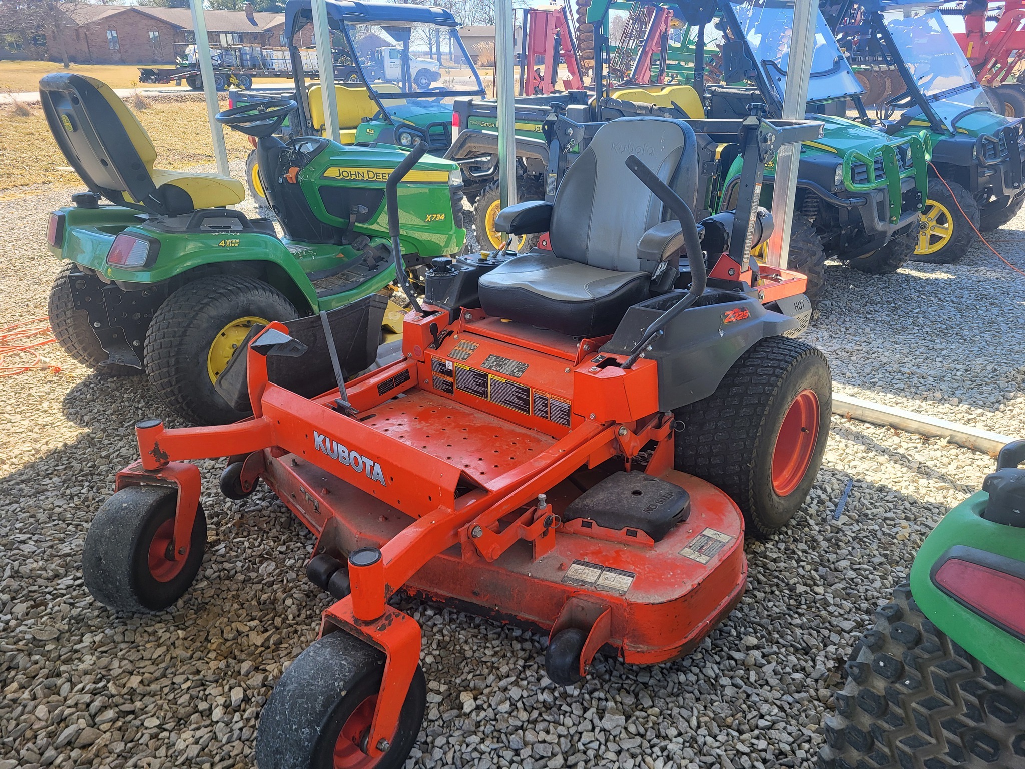  Kubota Z725 Lawn Mower