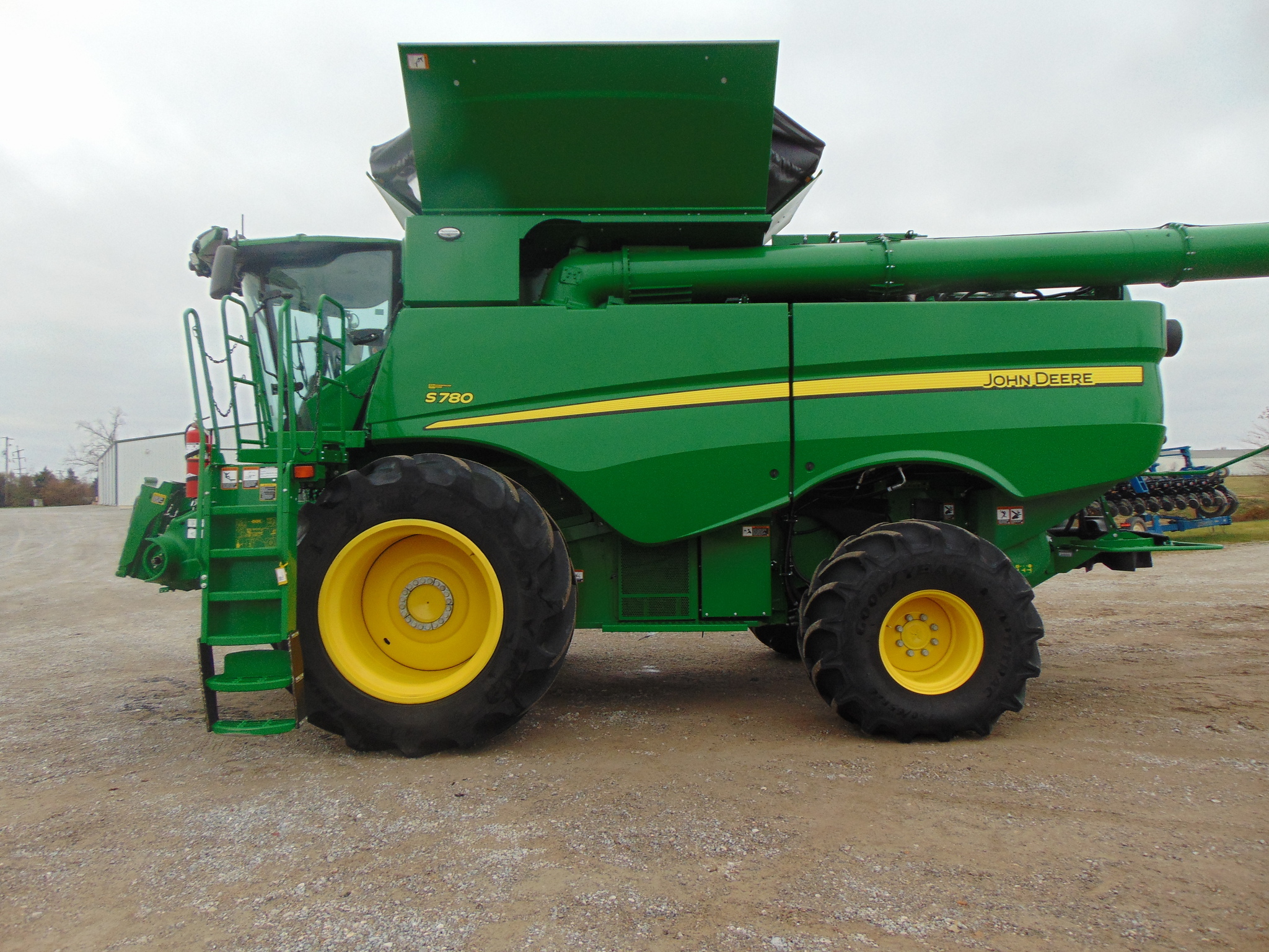 2023 John Deere S780 Combine