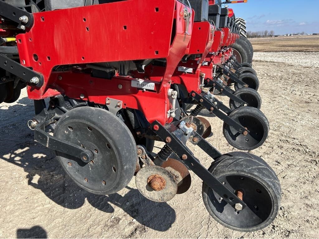 2015 Case IH 1255 Planter