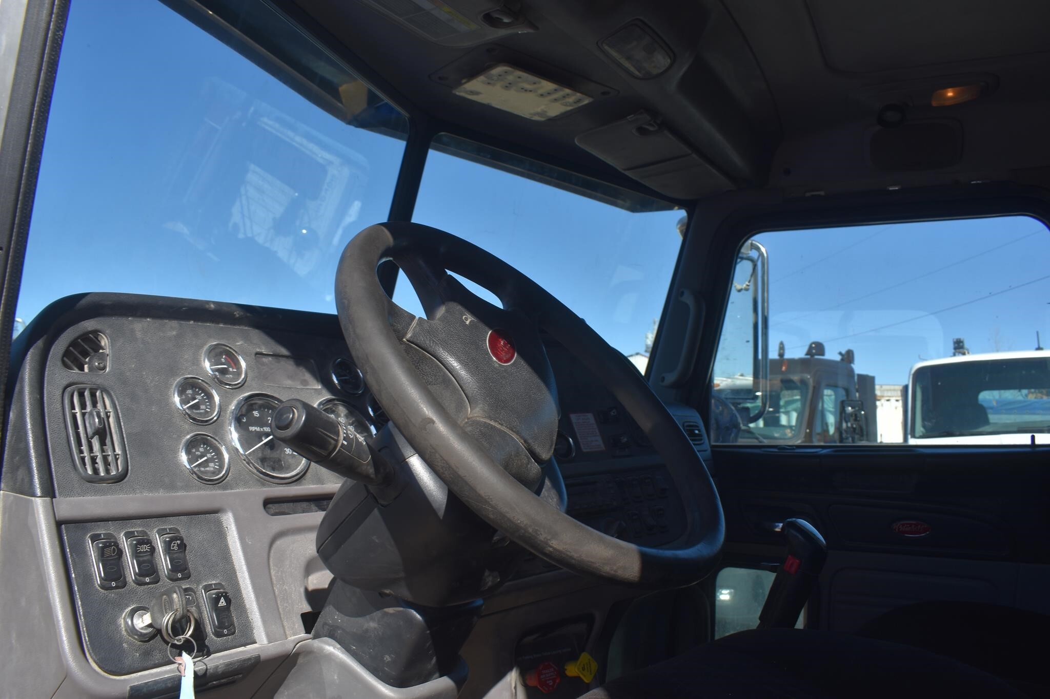 2011 Peterbilt 367 Semi Trucks/Trailer