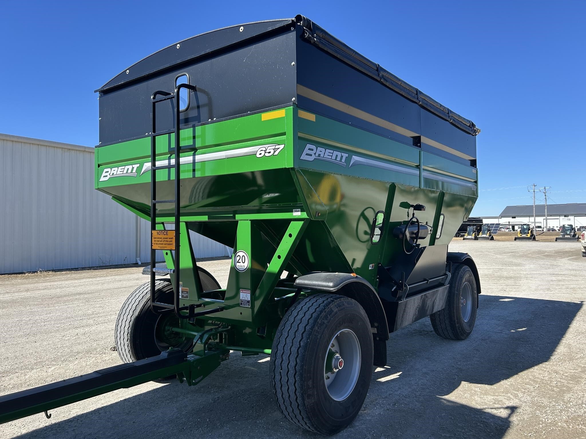 2025 Brent 657 Gravity Wagon