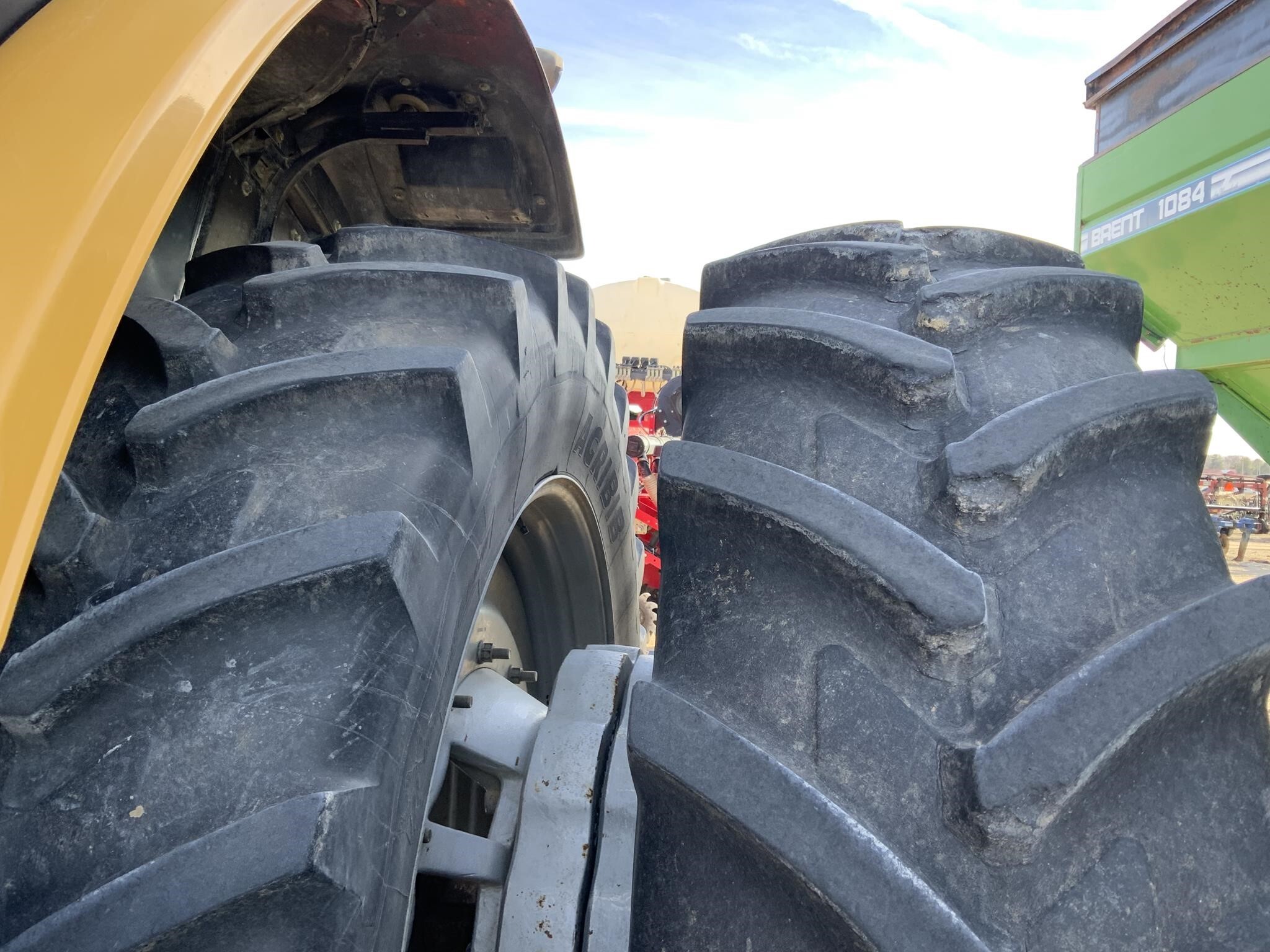 2011 Challenger MT665C Tractor